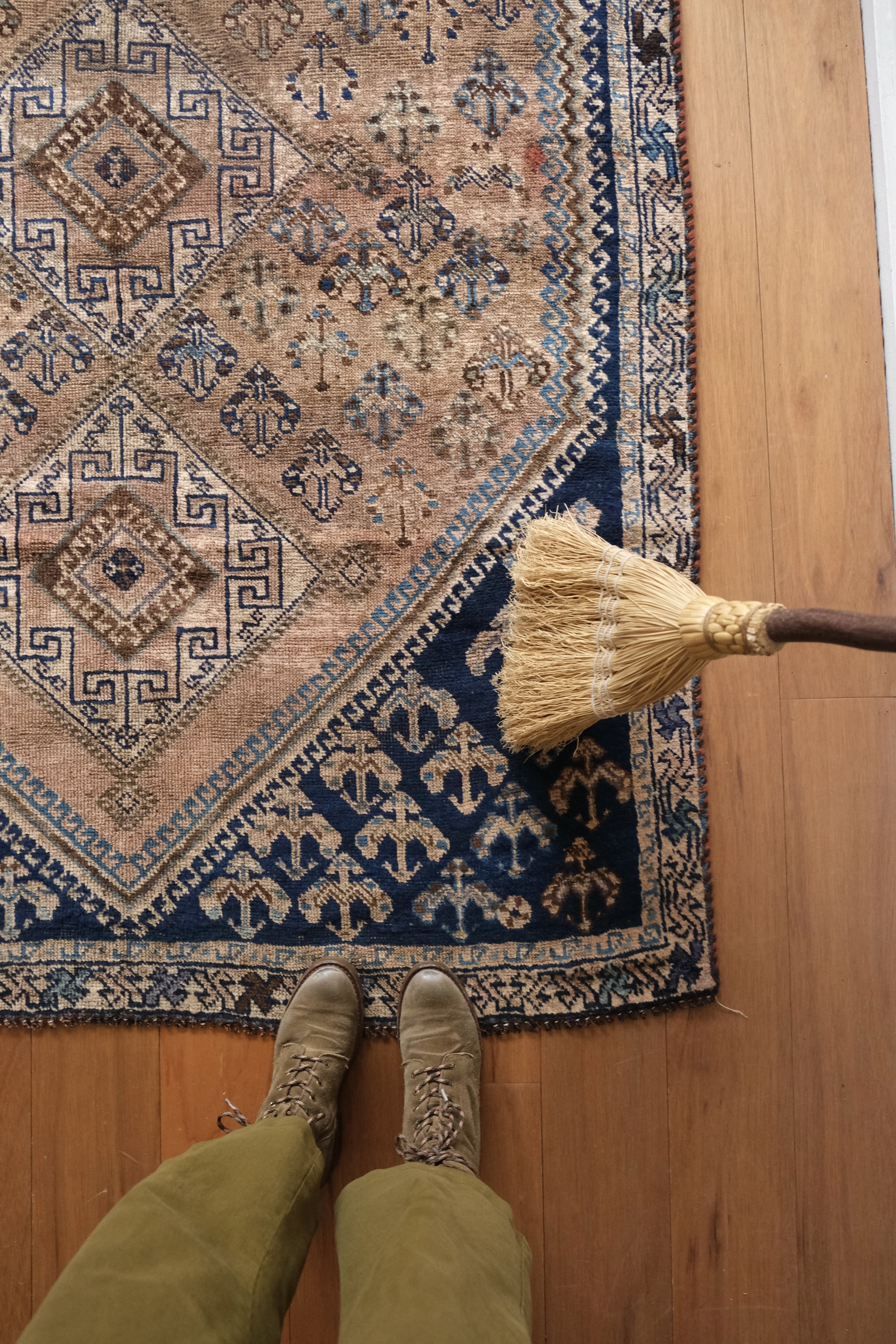 How to Measure for a Vintage Rug