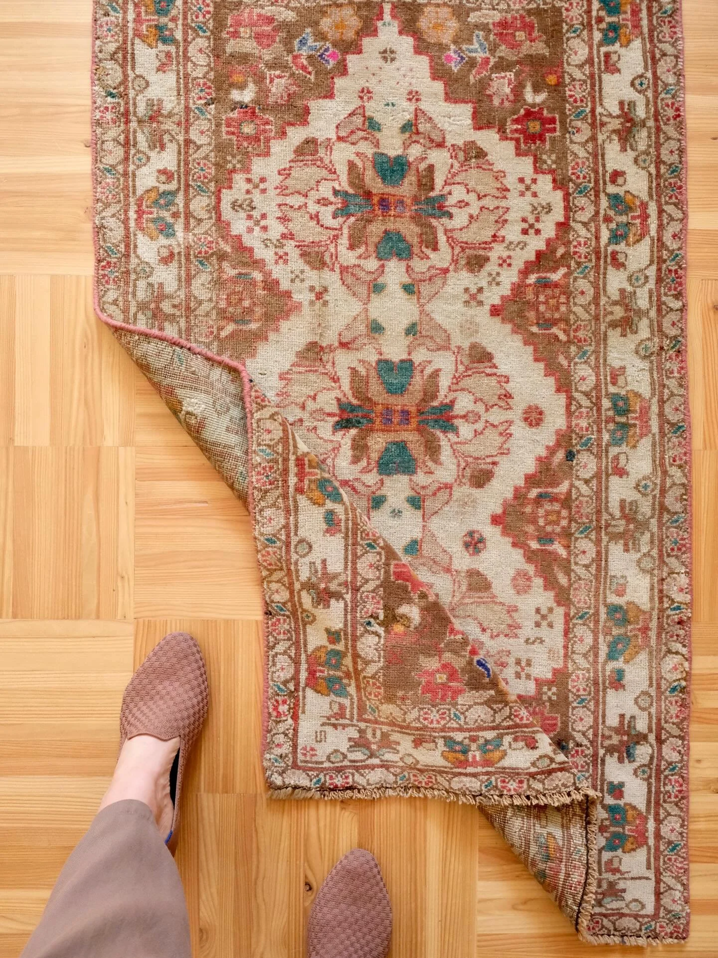 51×103\"Winter wonderland” ViNTAGE RUG Winter Wonderland
