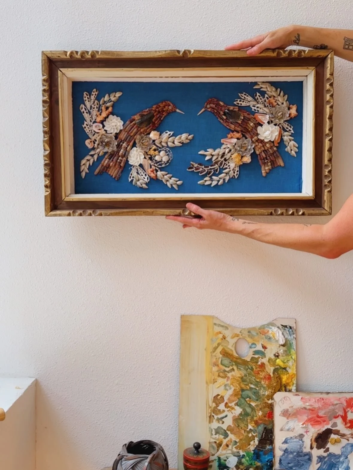 Art has the power to change your mood- fill your home with art that brings you joy 🖼️

All of these beauties are linked in stories now or head over to the Home + Body section of the webshop.