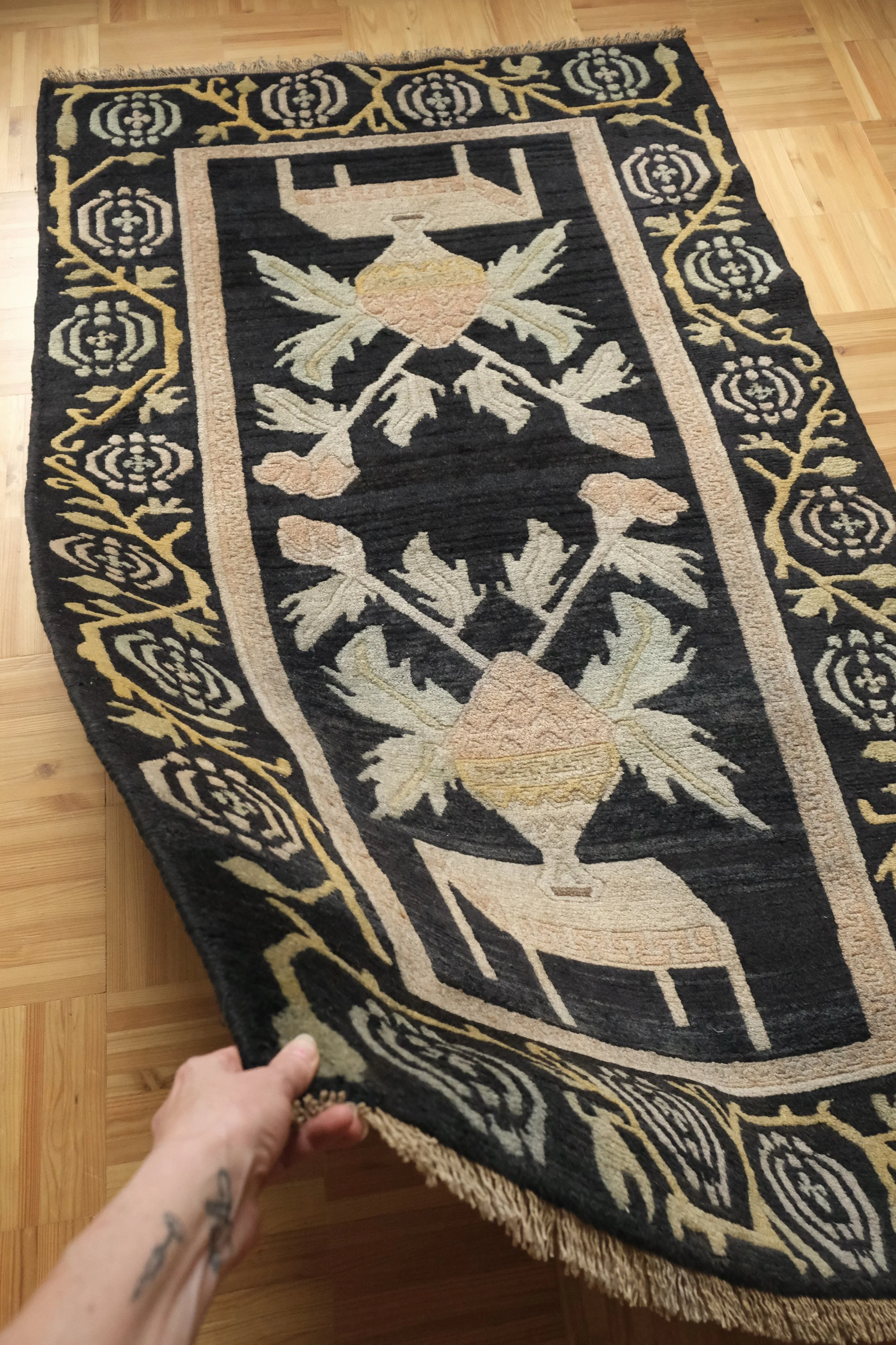 rare vase of flowers rug