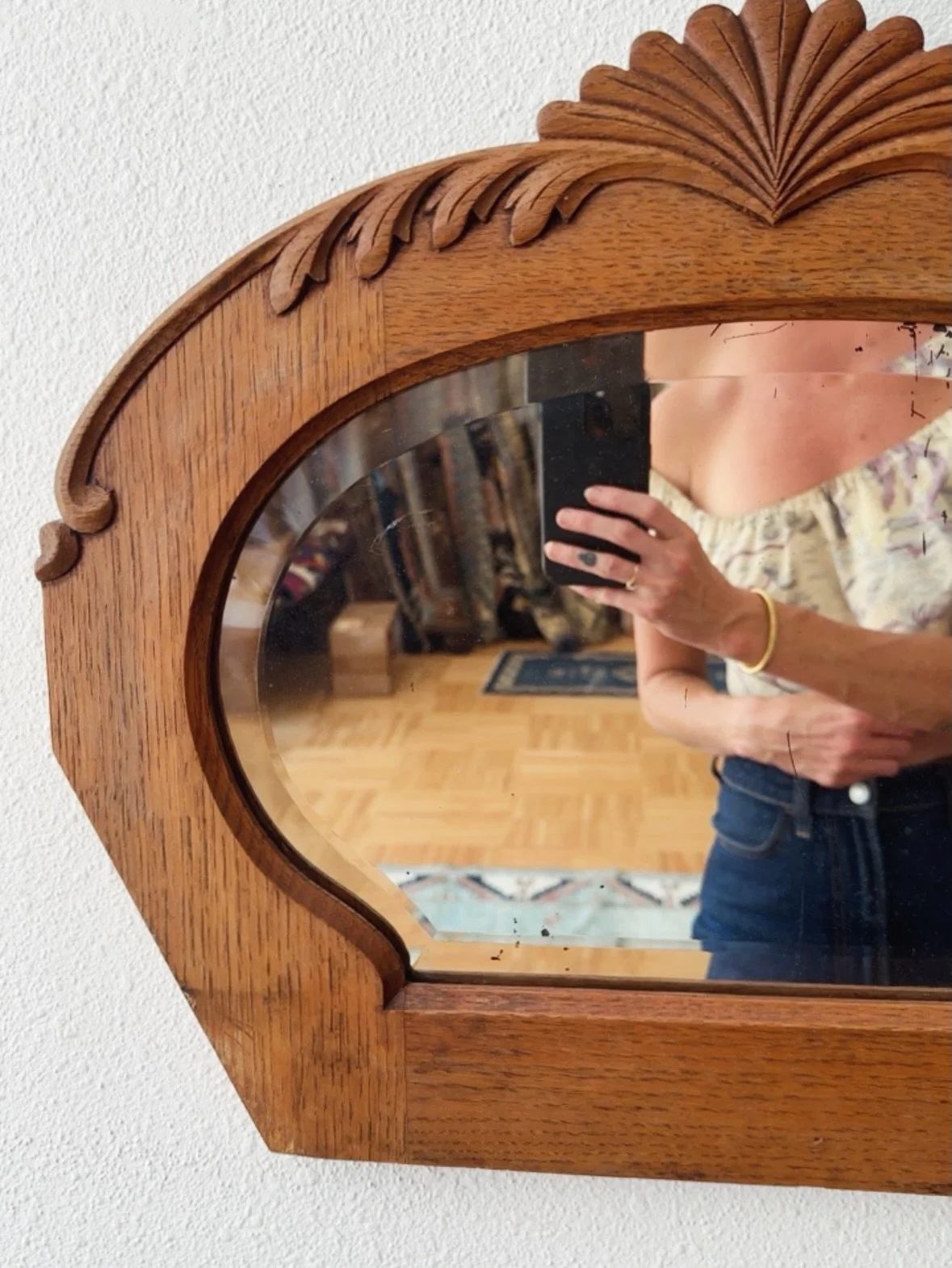 Nothing better than gazing into old beveled mirrors&hellip;

Find this one in the Home + Body section of the webshop.