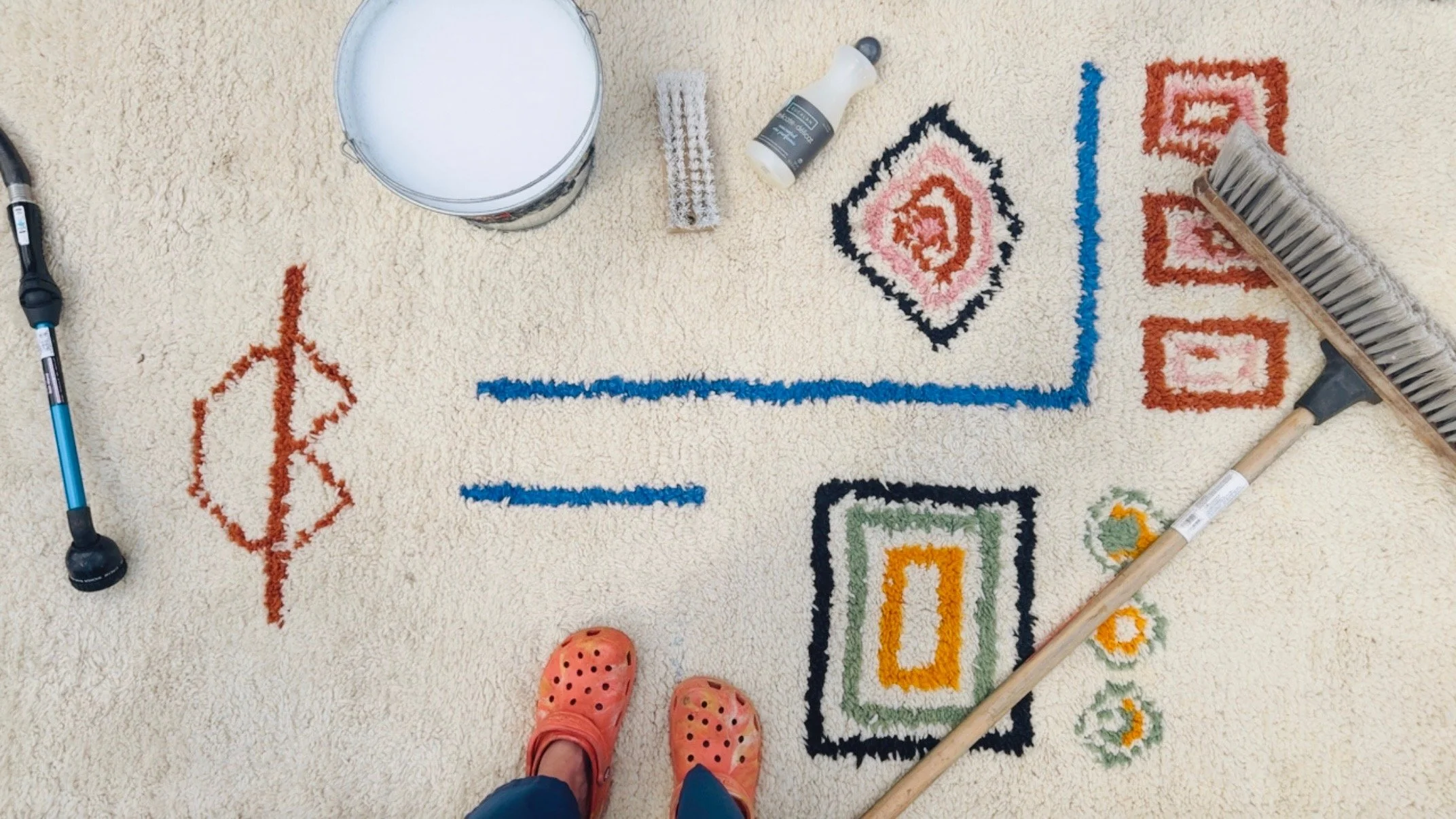 can you wash a vintage wool rug at home? are vintage rugs washable? what is the best washable rug?