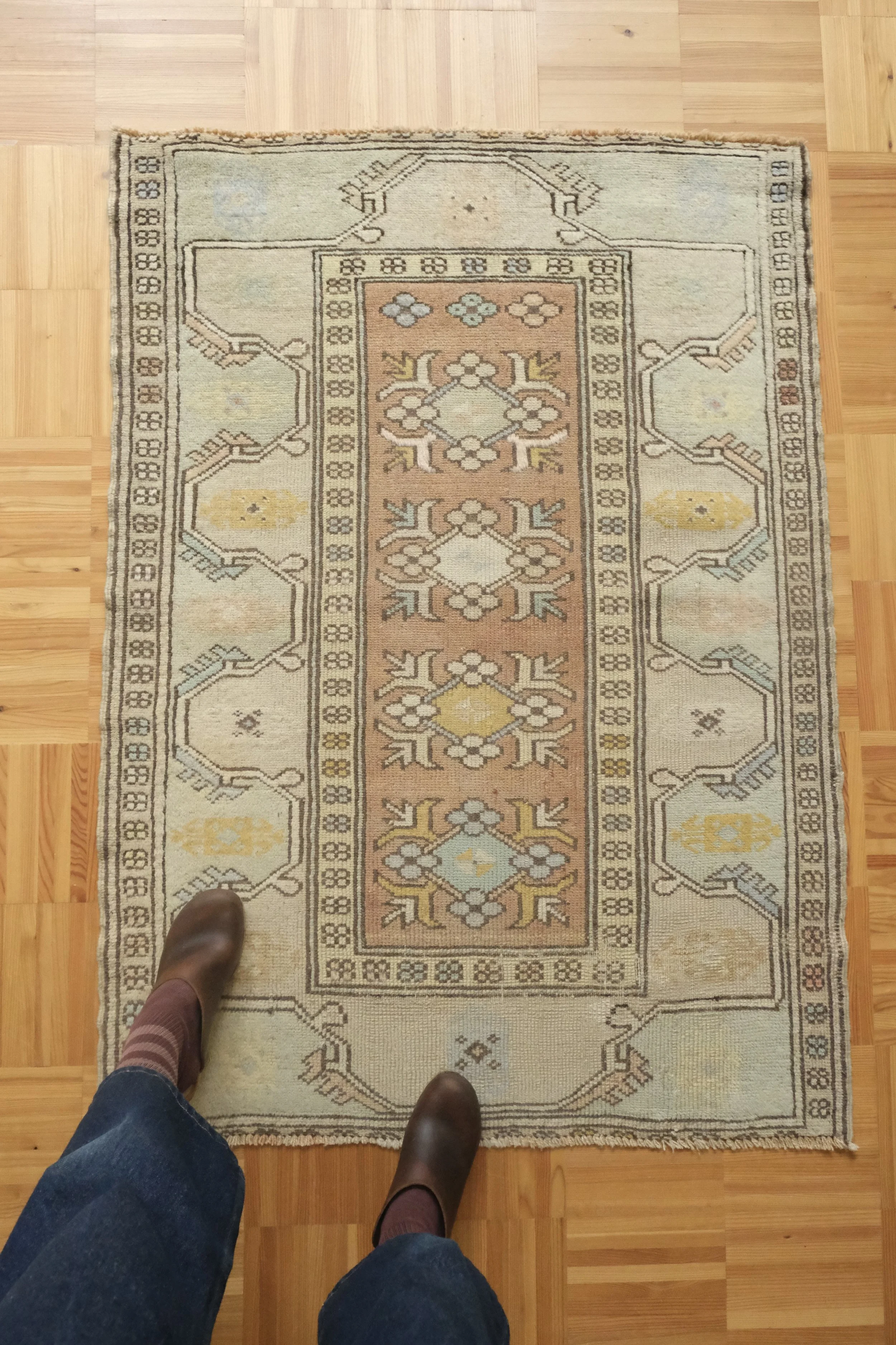 vintage Turkish Milas rug, 4'2"x3'0"