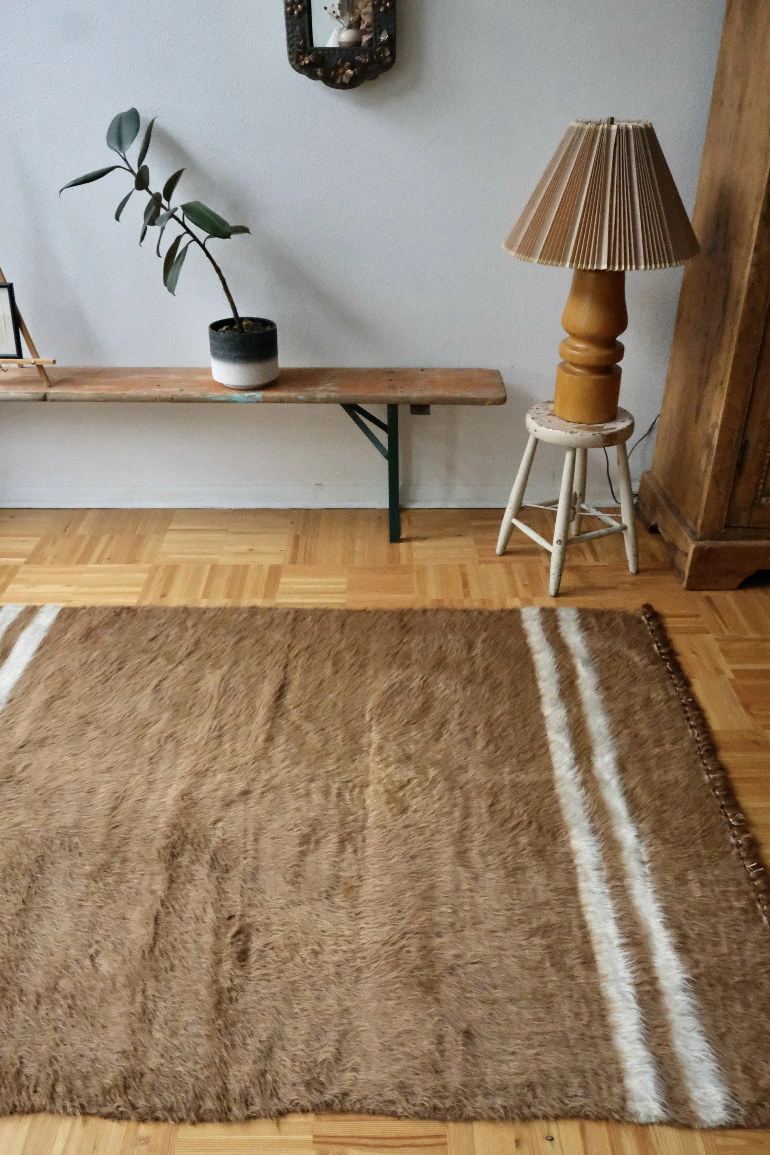 vintage and antique homewares and decor