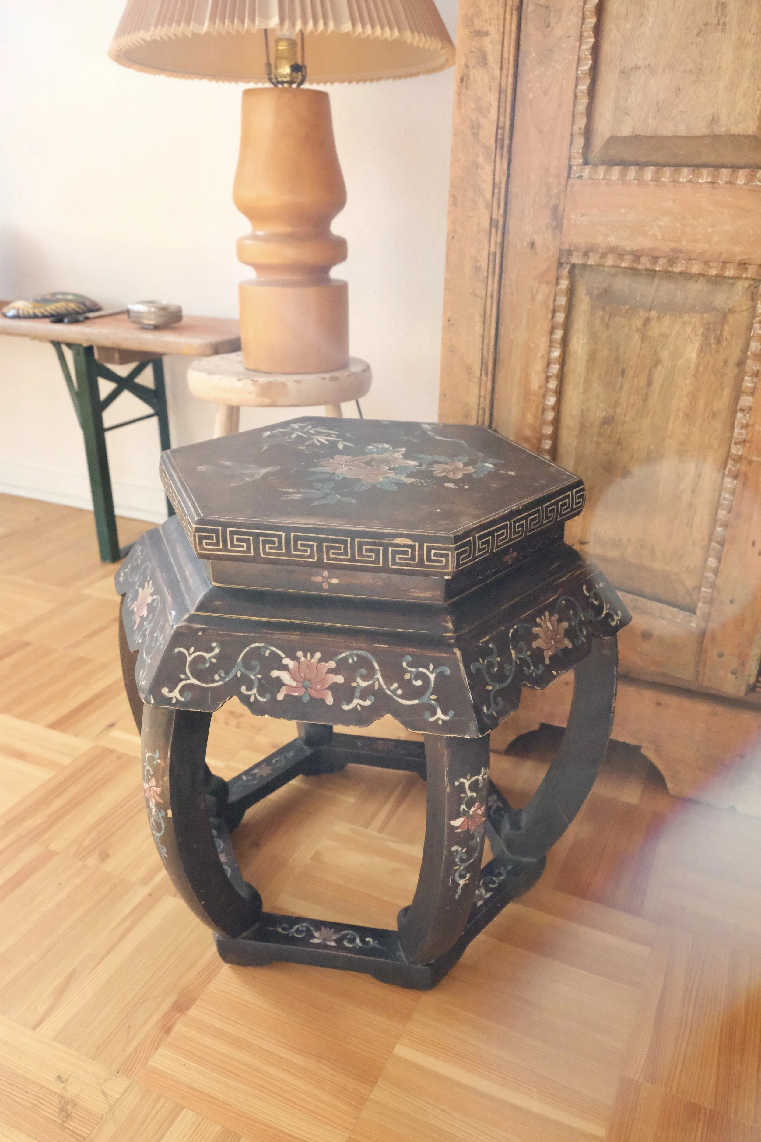 vintage and antique homewares and decor