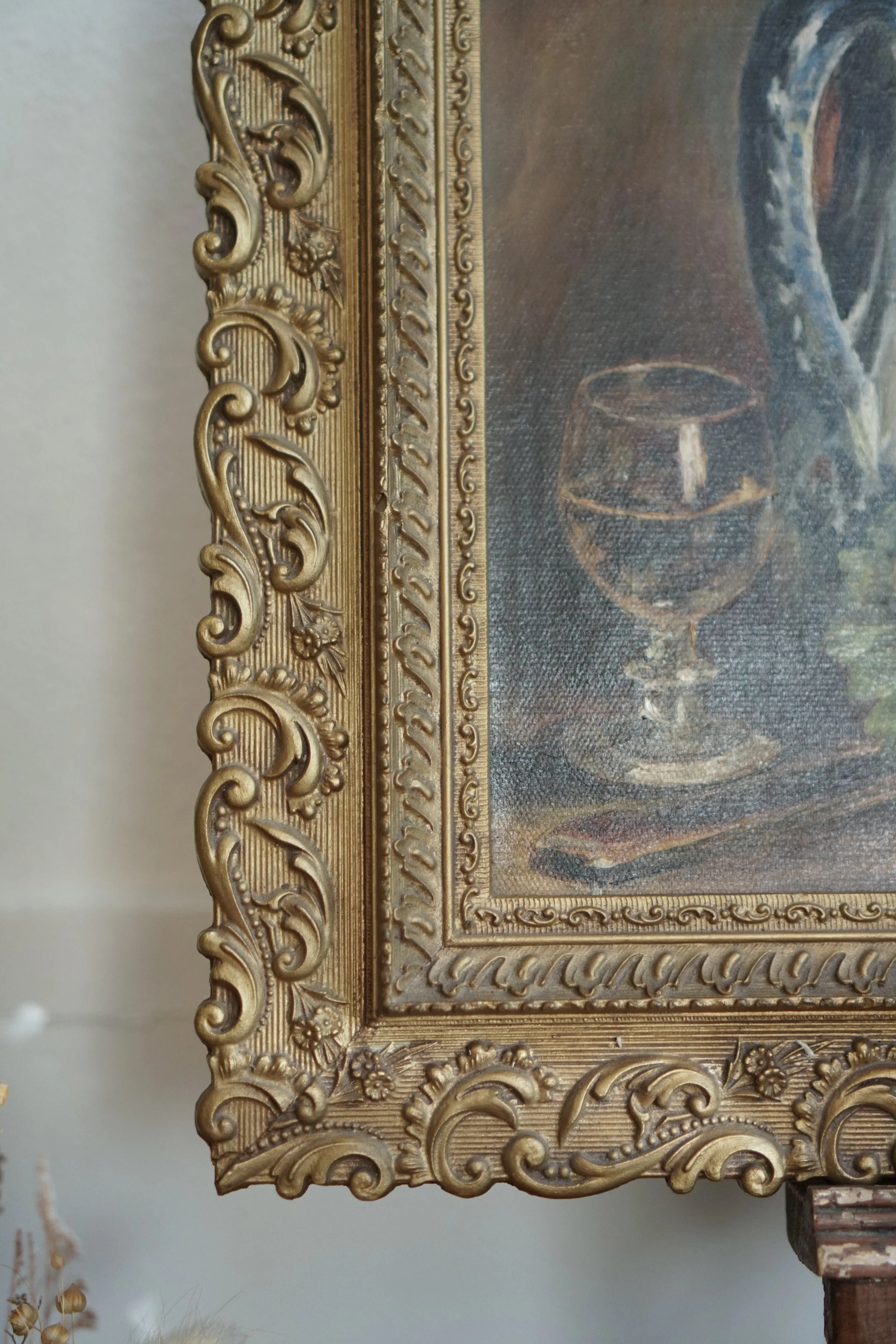 gold leafed wood frame