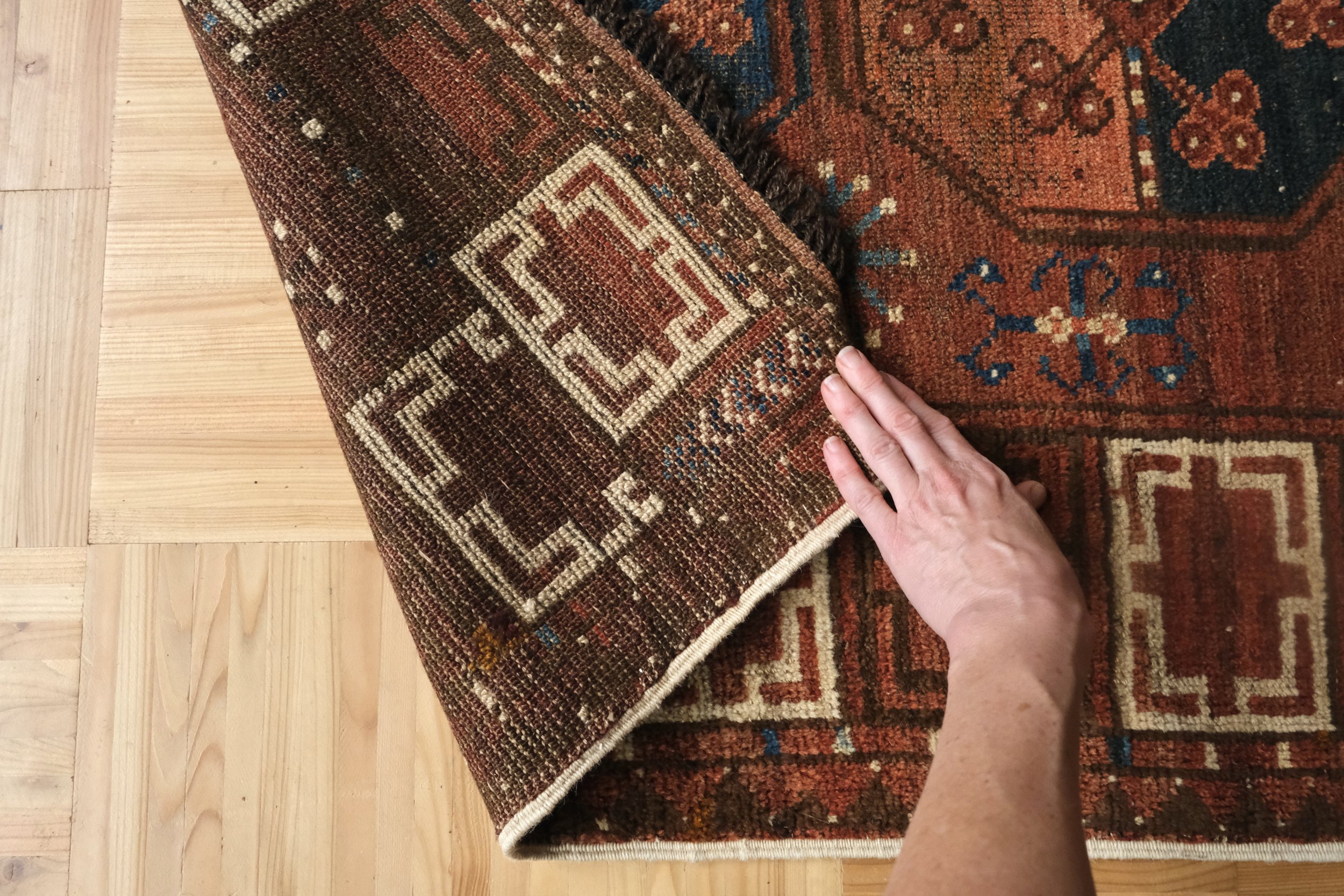 hand knotted wool rugs