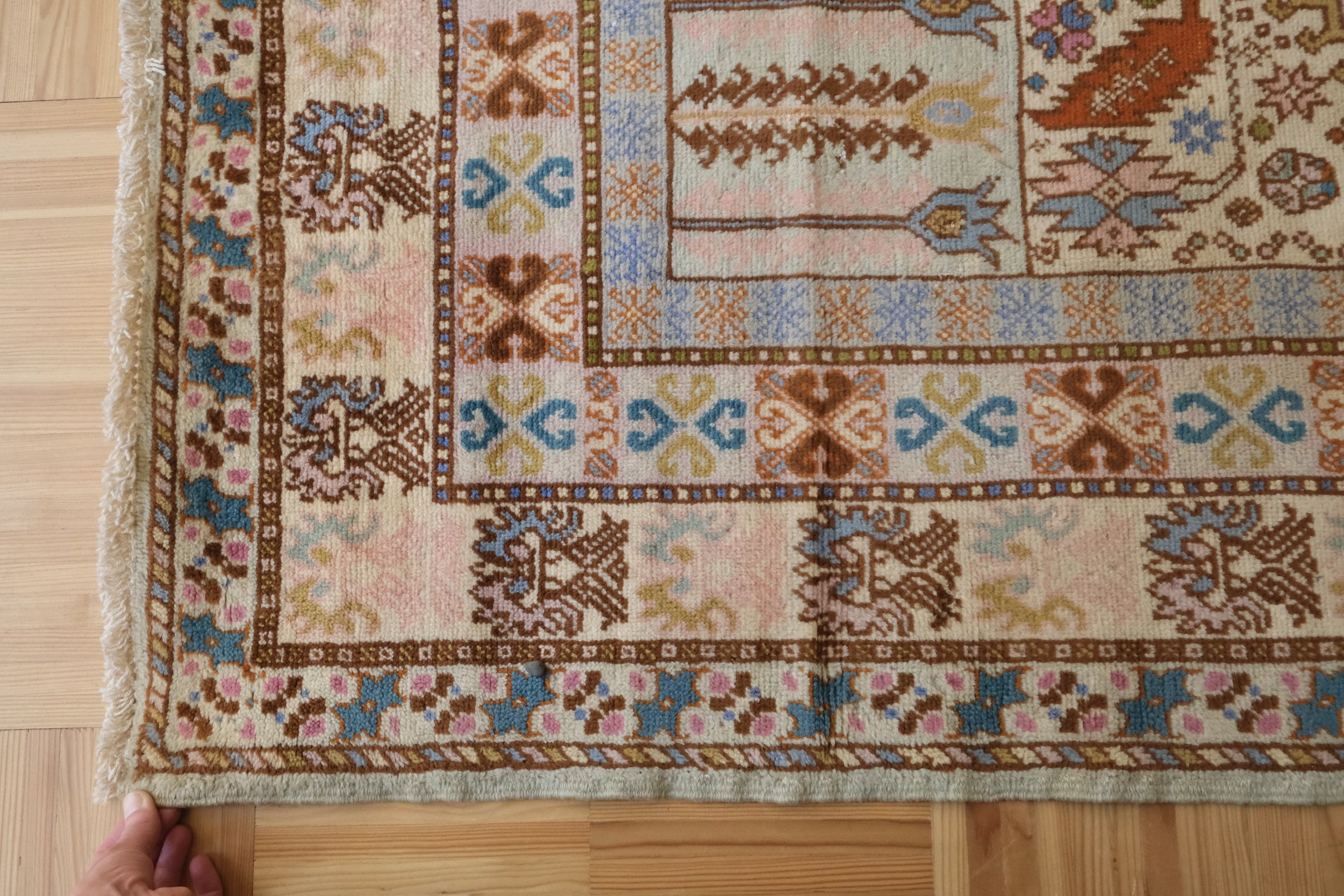 affordable vintage rugs
