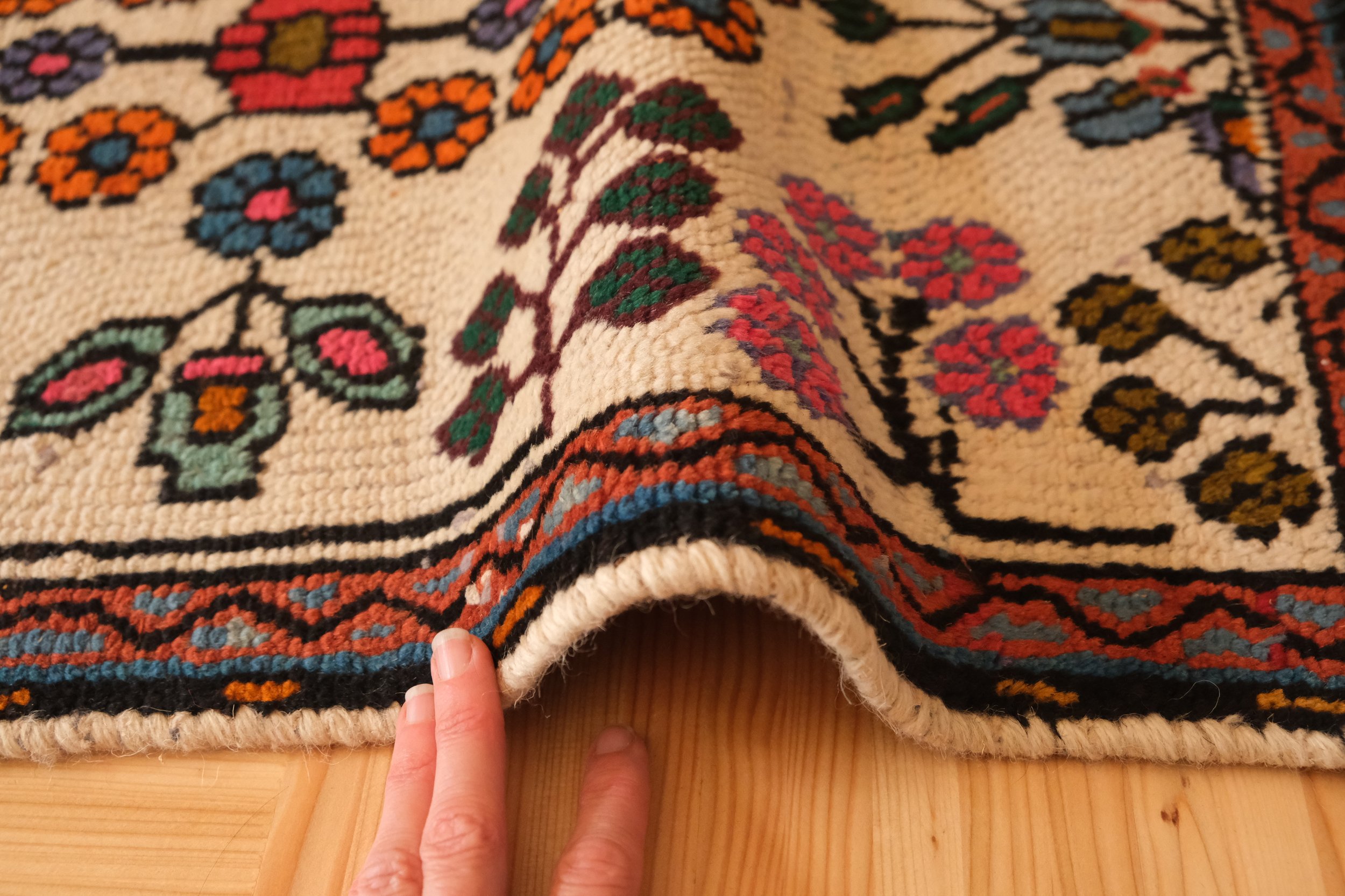 hand knotted wool rugs