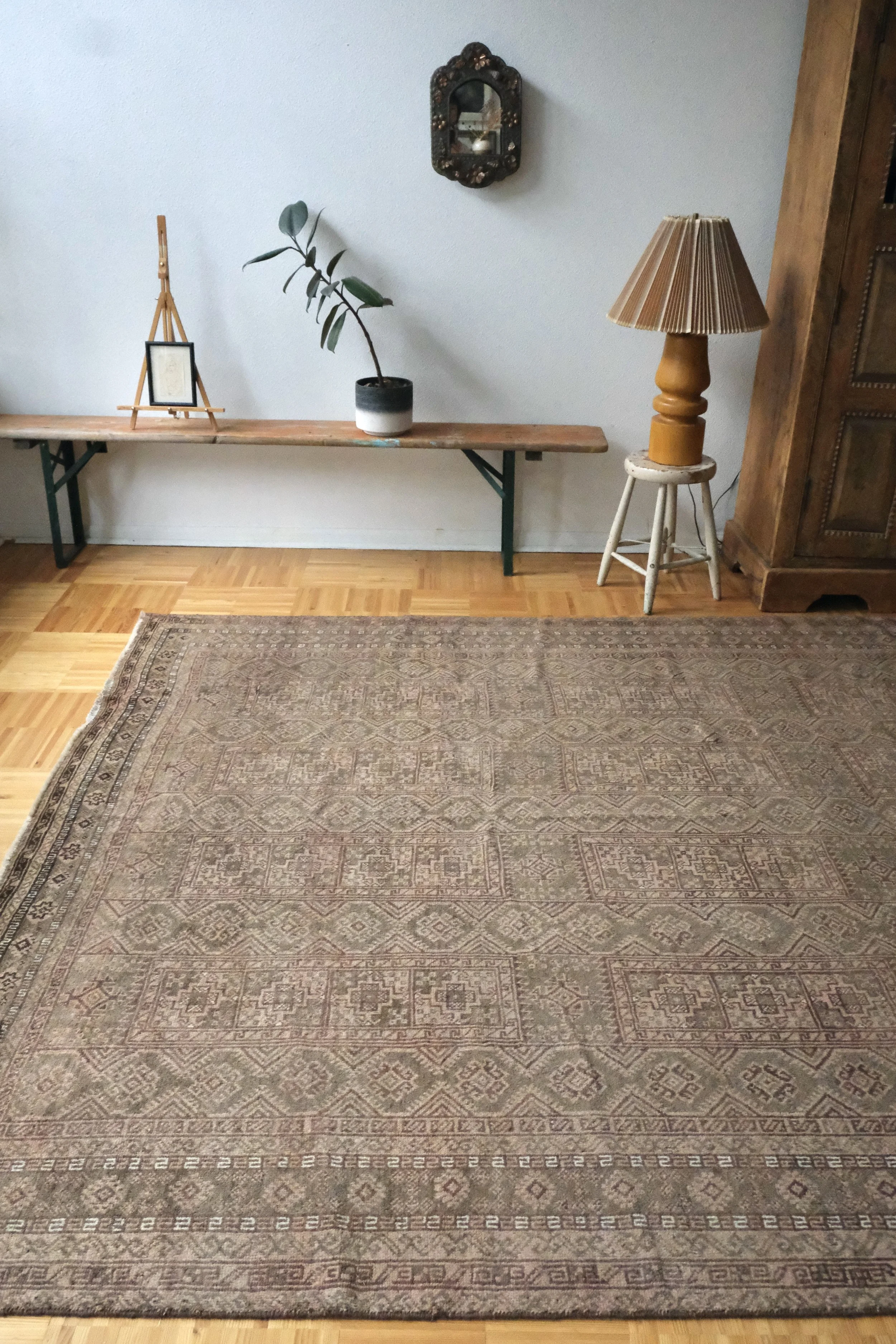 vintage and antique homewares and decor