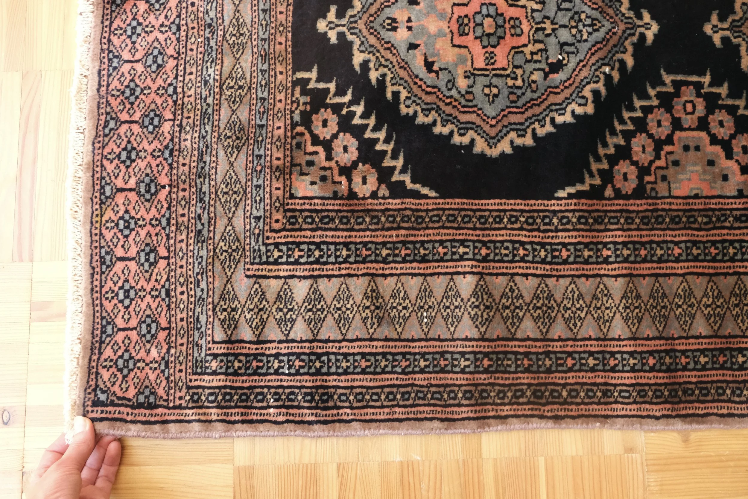 vintage rugs in the bathroom