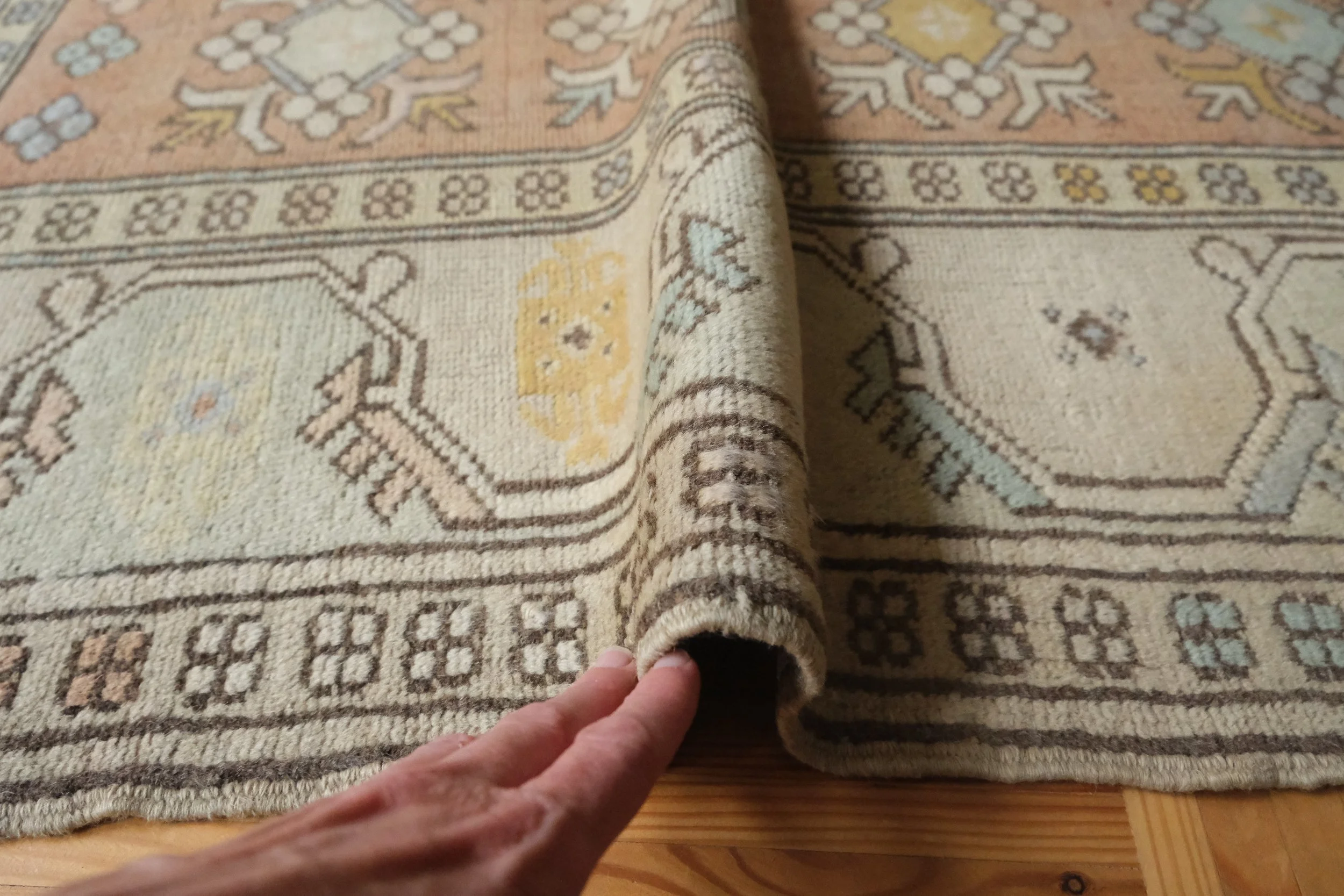 hand knotted wool rugs