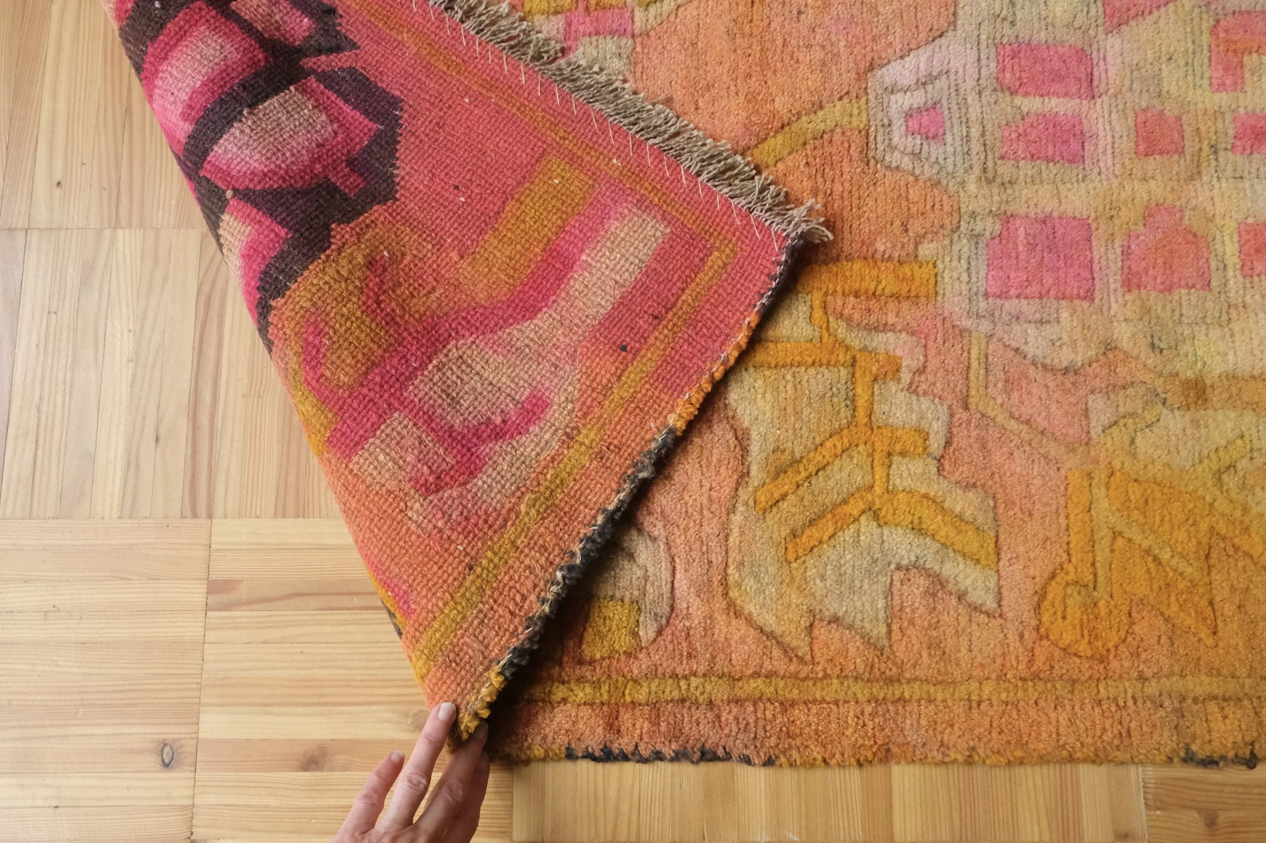 hand knotted wool rugs