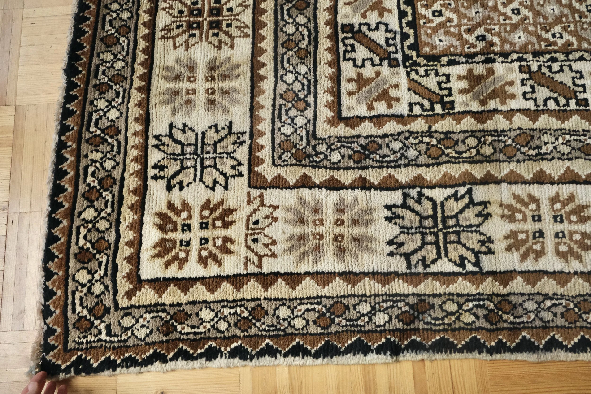 affordable vintage rugs