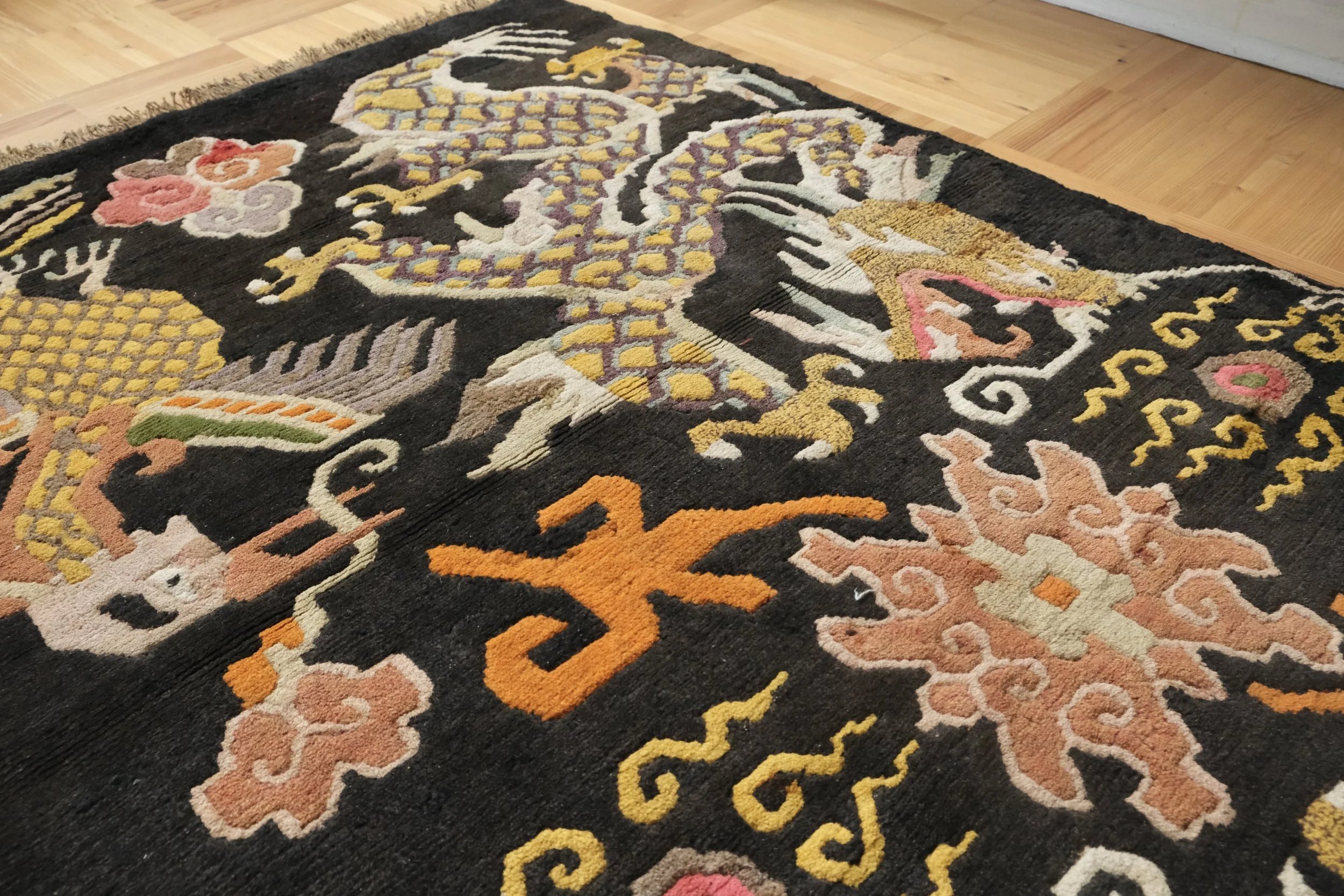 black rugs