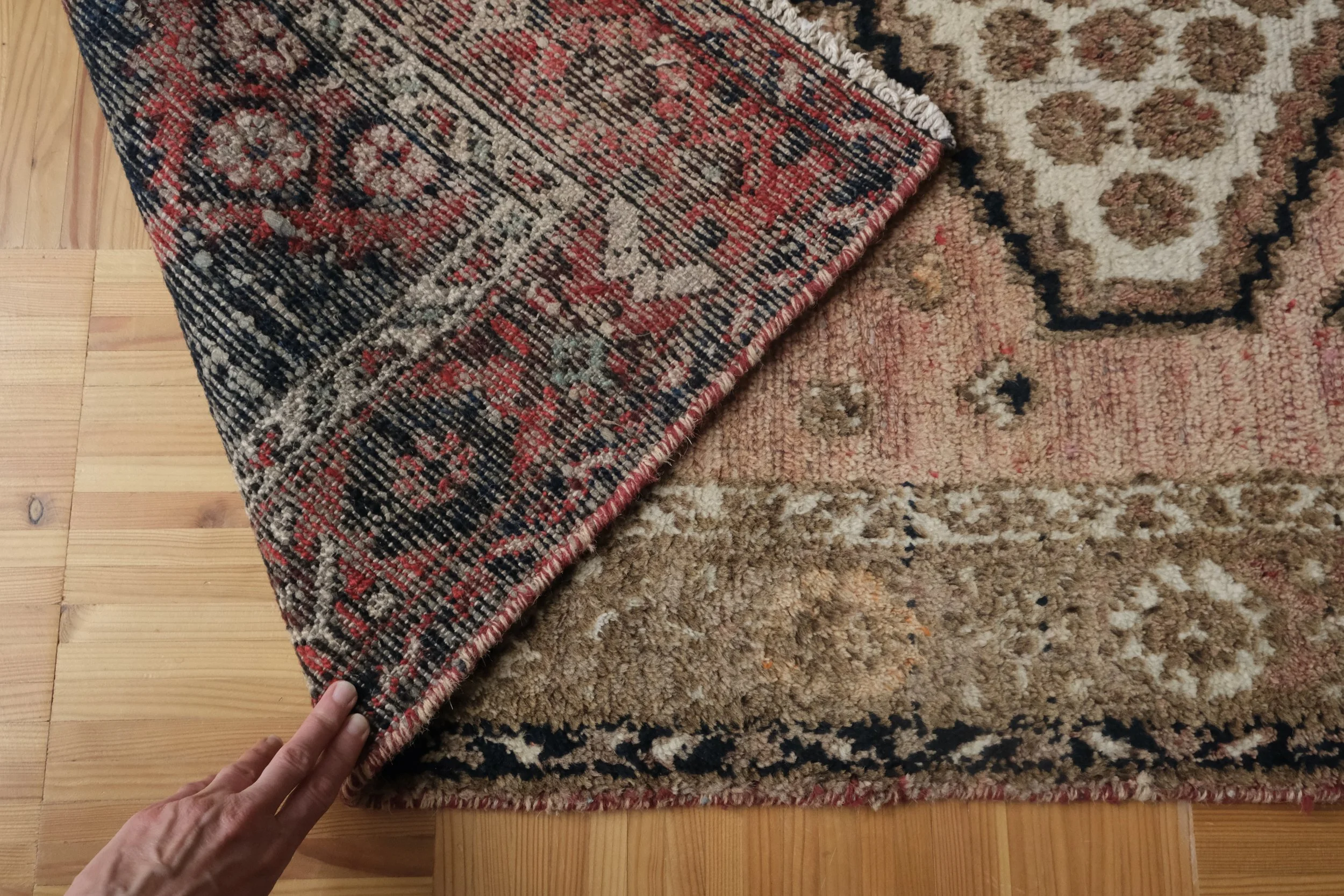 hand knotted wool rugs