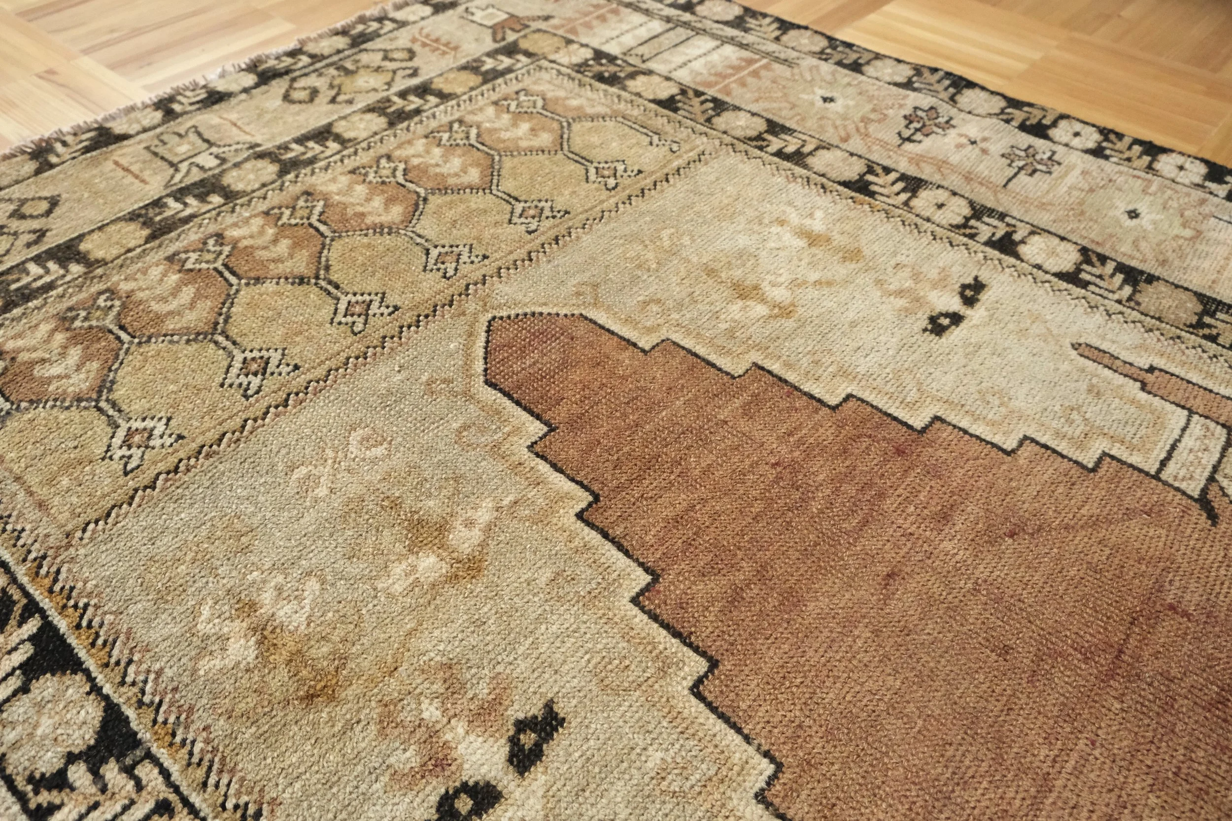 hand knotted wool rugs