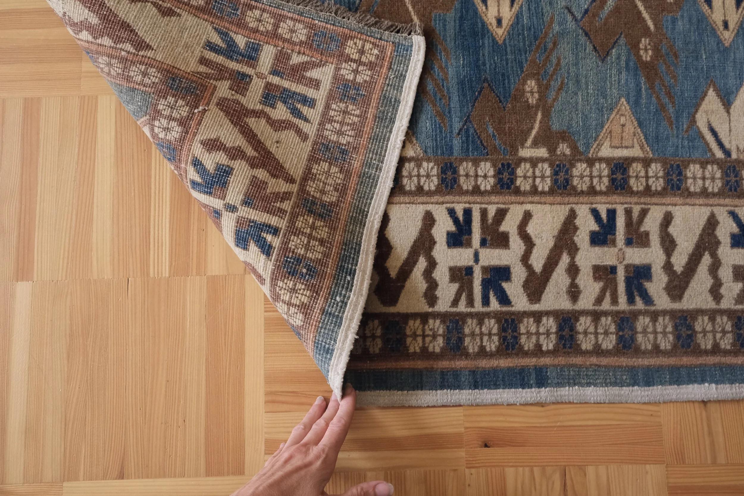 hand knotted wool rugs