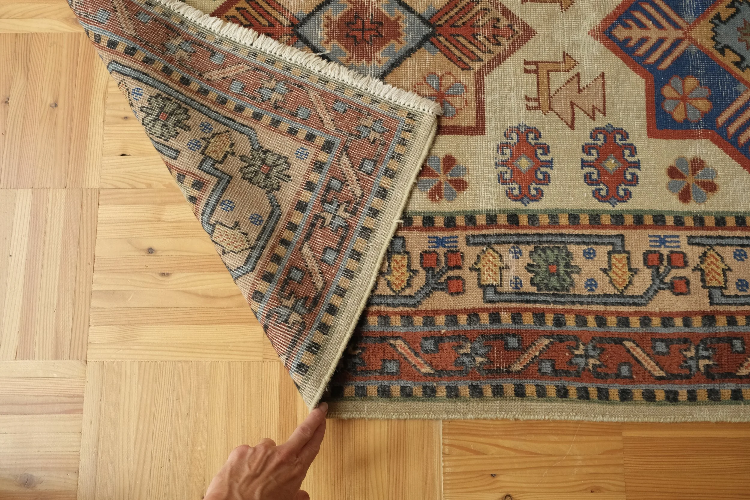 hand knotted wool rugs