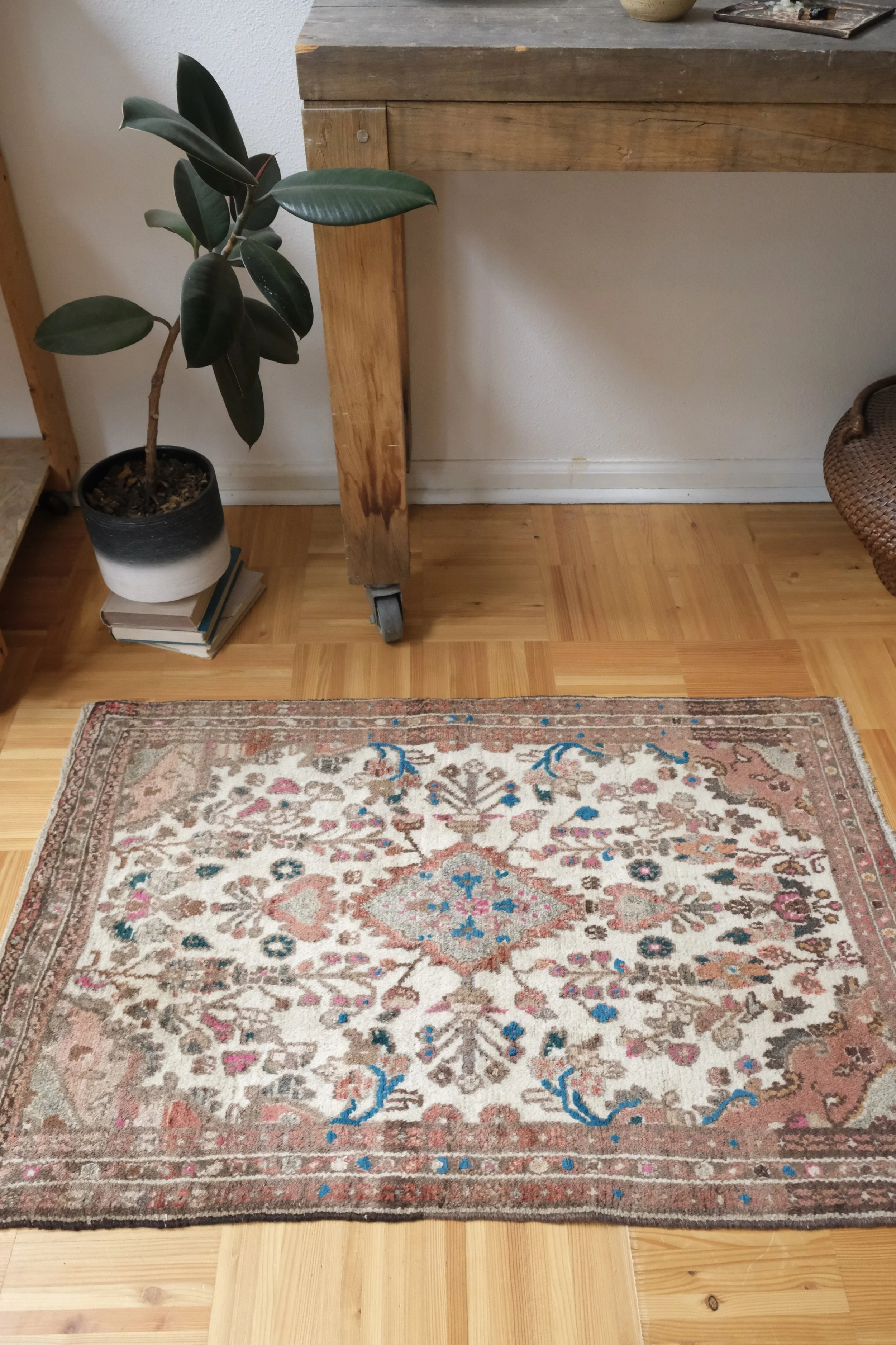 vintage and antique homewares and decor