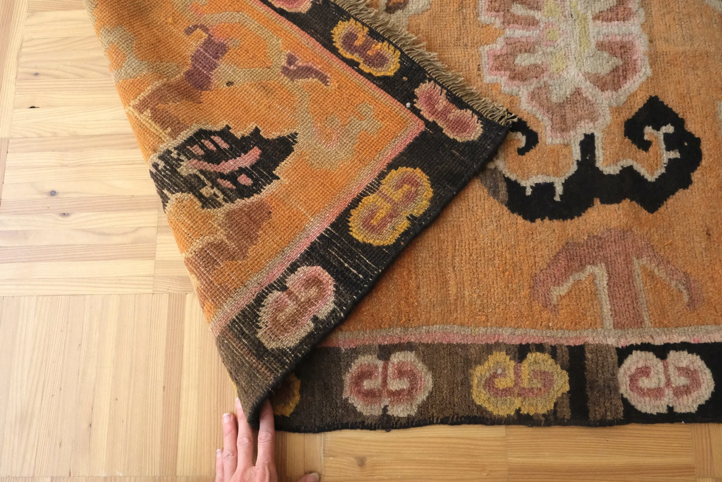 hand knotted wool rugs