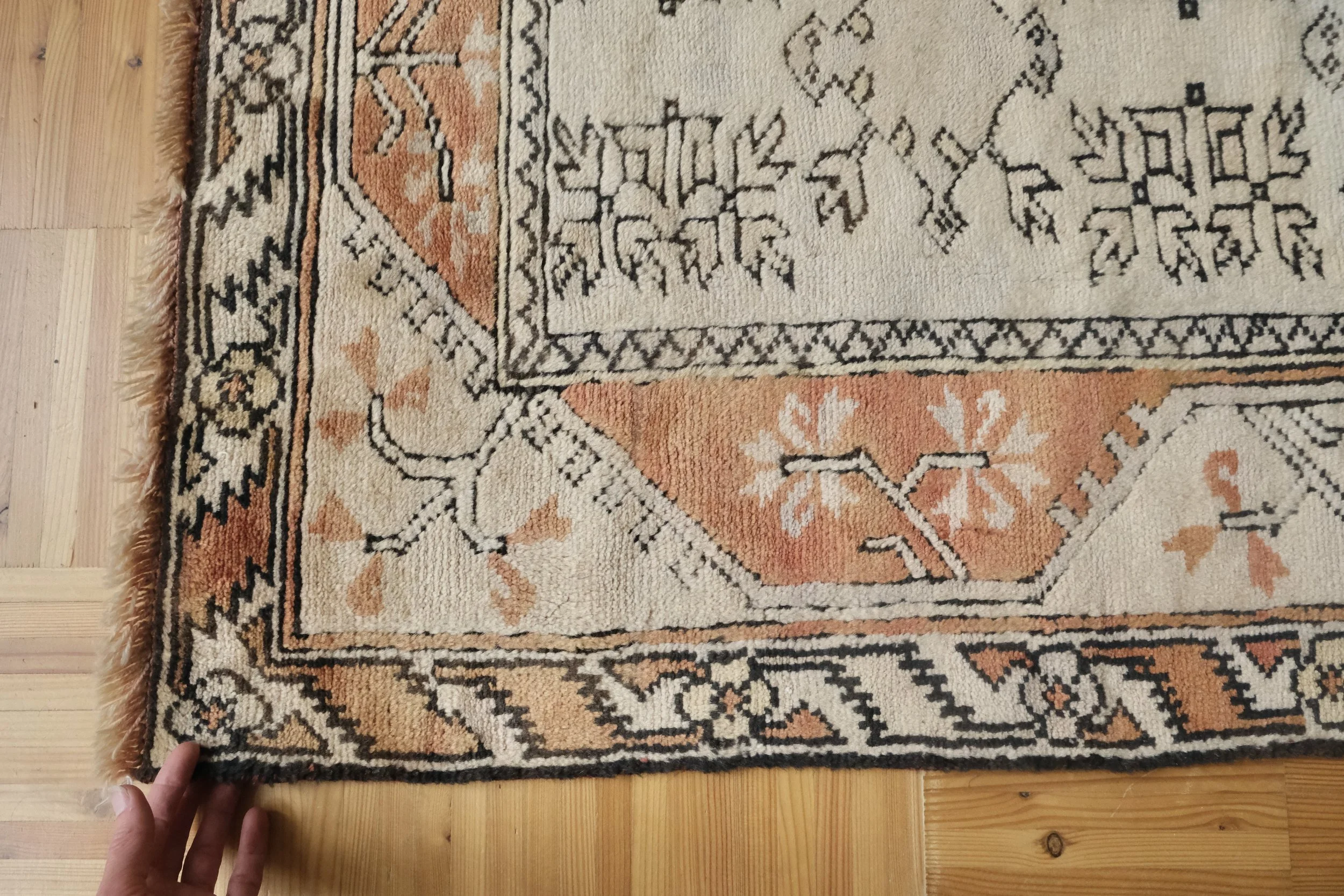 affordable vintage rugs