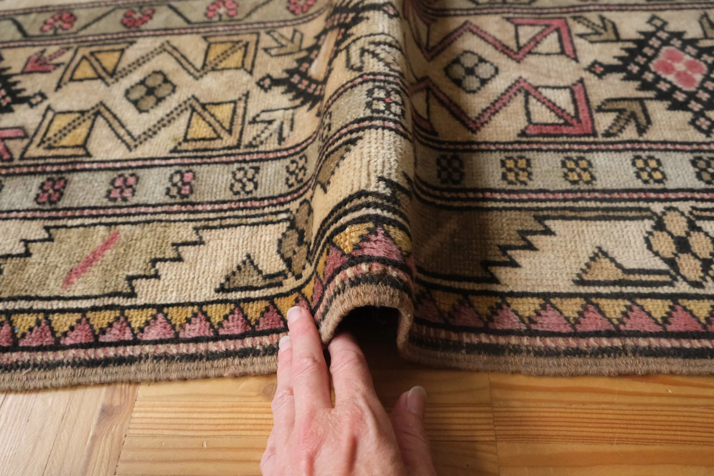 hand knotted wool rugs