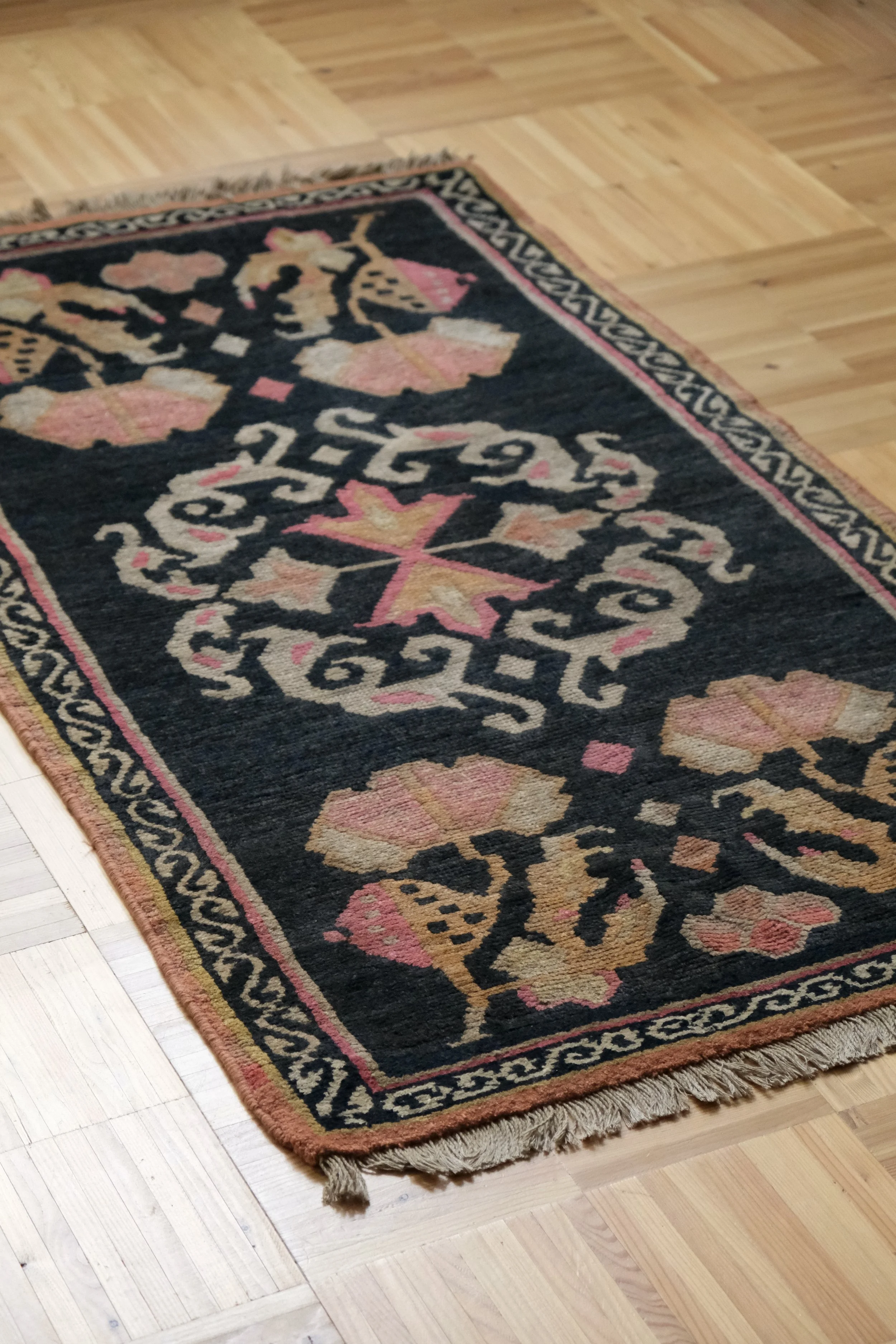 luxury small vintage rugs