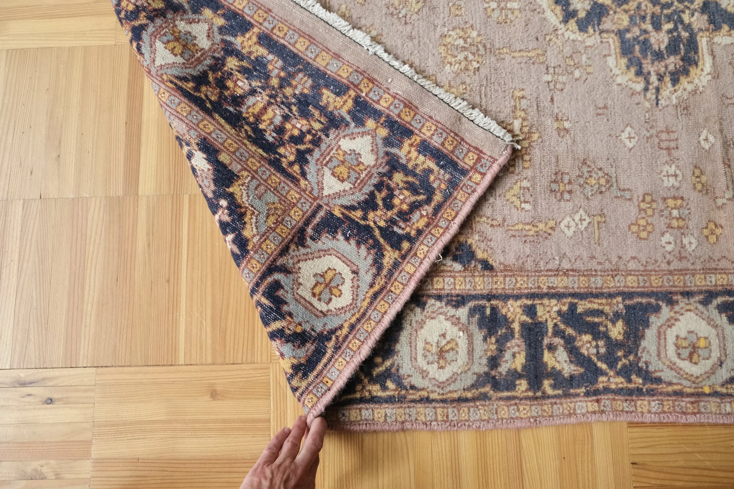 hand knotted wool rugs