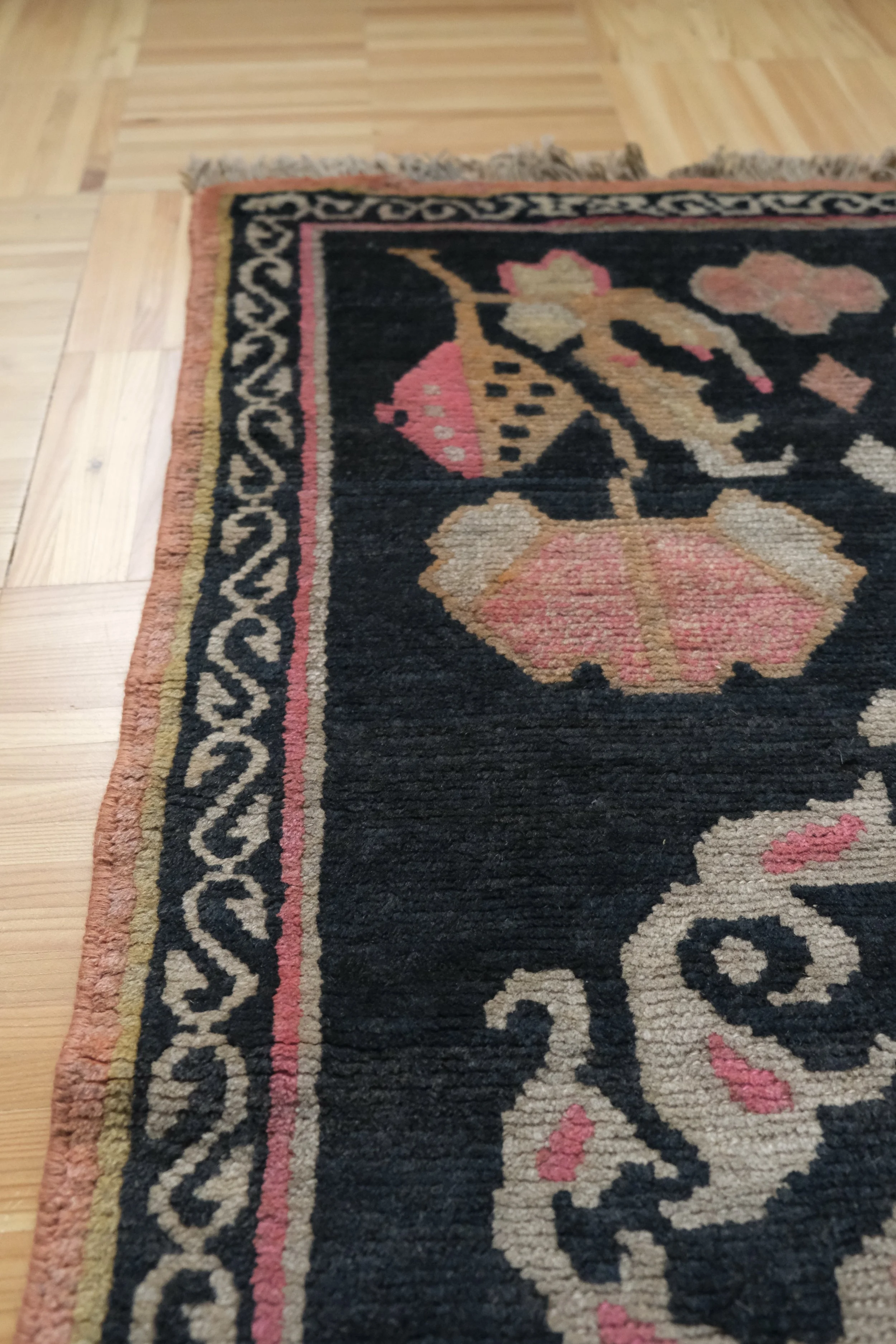 vintage and antique homewares and decor