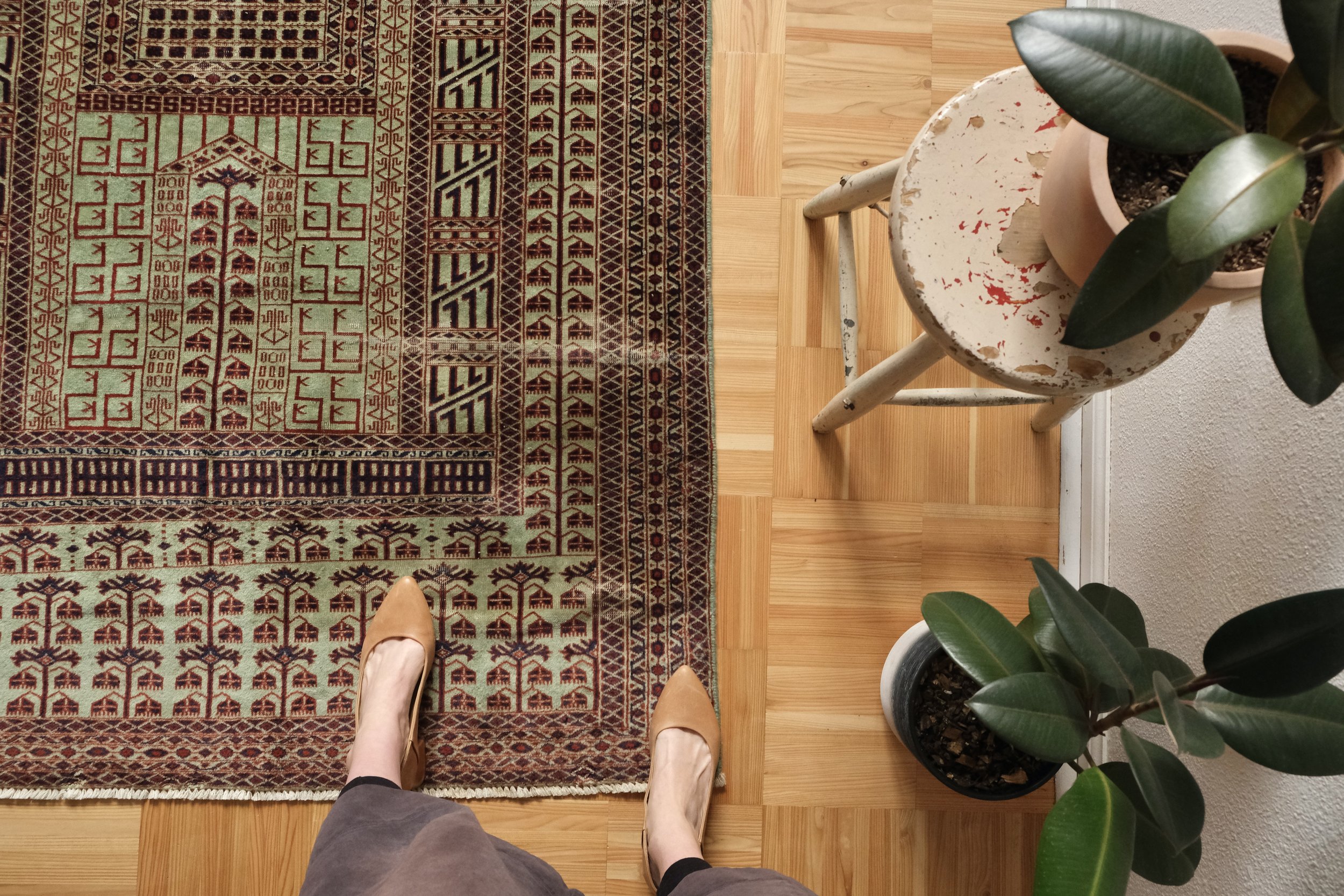 medium size area rug