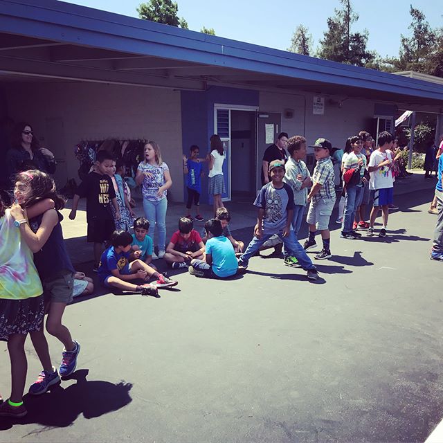 Stark difference between incoming first graders (still kinder mindset) and third graders. #tooshytodance #notsurewhatotherswillthink #somedontcare #donteverstopdancing #imwiththedancers #firstdayofschool