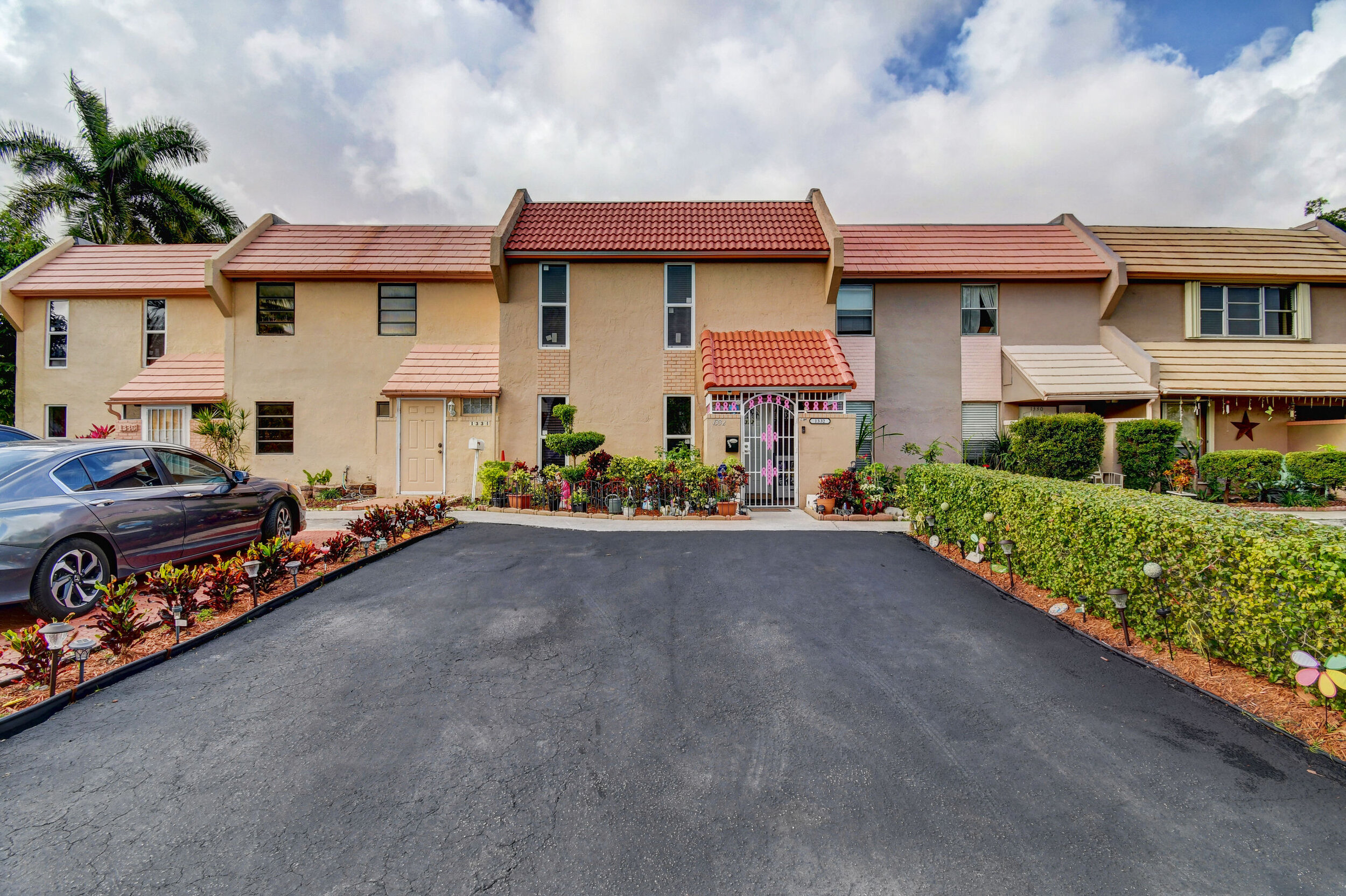 1332 Seaview North Lauderdale -  Sophia Lee