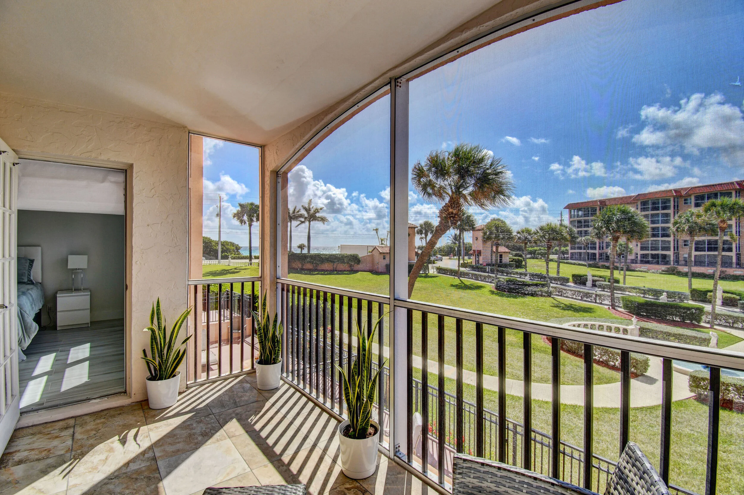 Listing Photos - 2871 N Ocean Blvd - Joseph Crawford