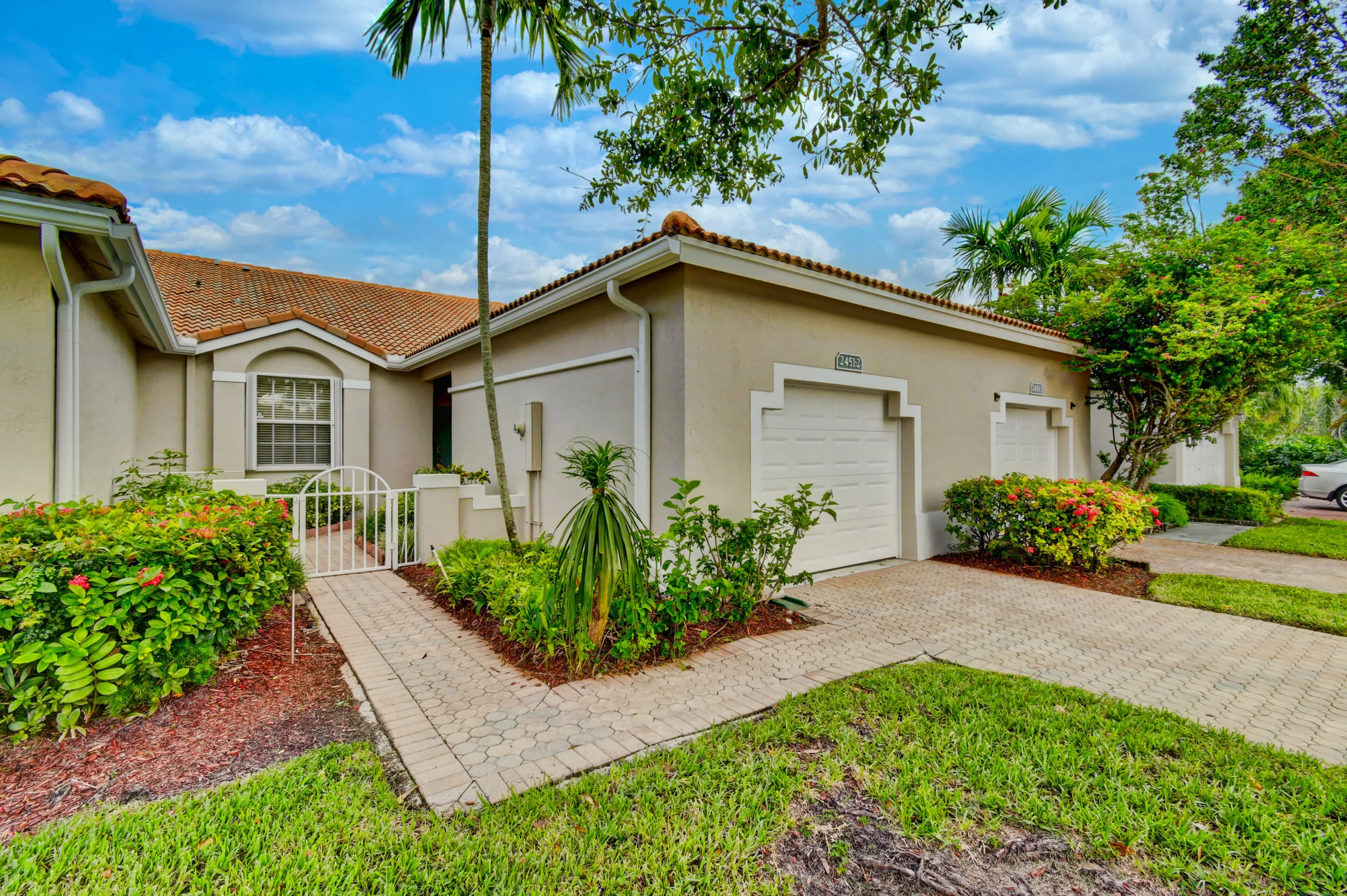 Jonathan Asbell - 2451 Aragon Boulevard, #2 - HDR PHOTOS