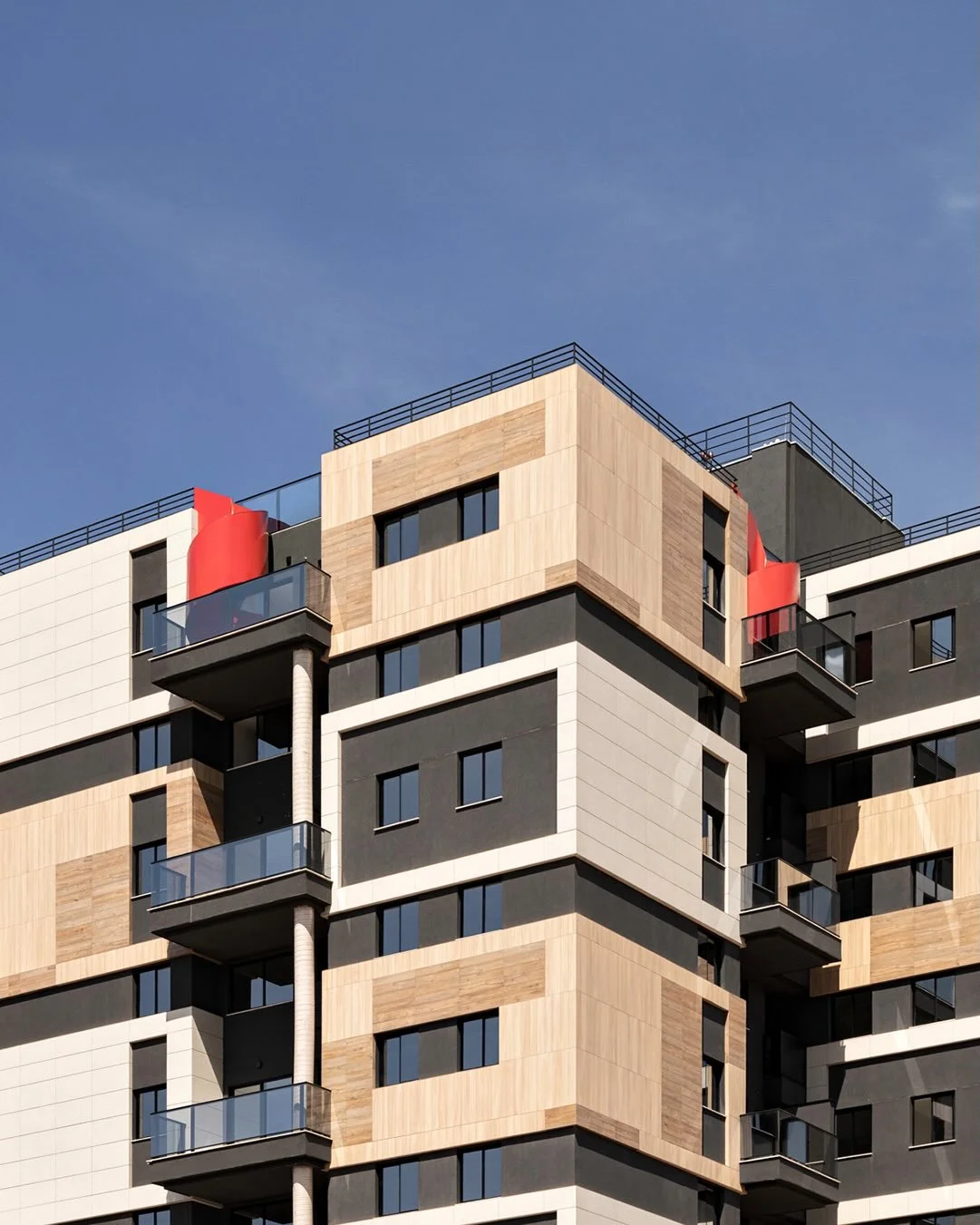 O Haus, da @novka.empreendimentos, &eacute; um espa&ccedil;o que conecta pessoas, inspira a criatividade e refor&ccedil;a os la&ccedil;os entre os cidad&atilde;os e a cidade. Ele traz o esp&iacute;rito residencial para um bairro em transforma&ccedil;