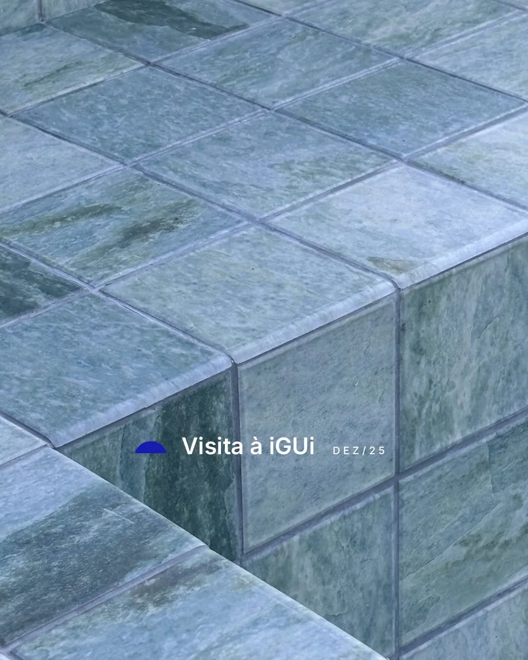 Nossa equipe esteve na f&aacute;brica da @iguioficial, em S&atilde;o Jos&eacute; do Rio Preto, para uma imers&atilde;o no processo de produ&ccedil;&atilde;o das piscinas pr&eacute;-moldadas. A visita refor&ccedil;ou a parceria, ampliou nosso repert&o