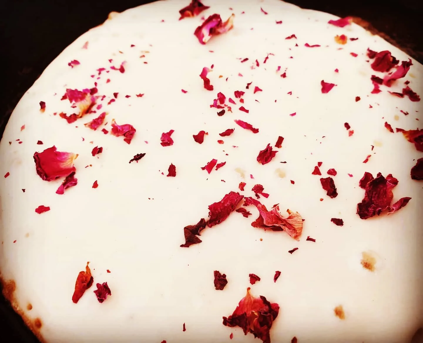 A fabulous message received by a fun customer...

"Kids in the Kitchen are flippin' great...more please!!"

#kidscooking #kidsinthekitchen #senseofhumor #edibledriedflowers #ediblebotanicals #rose #hibiscus #schoolholidays #creativity
#certifiedorganic #nzgardens #sprayfree #gourmet #everyday