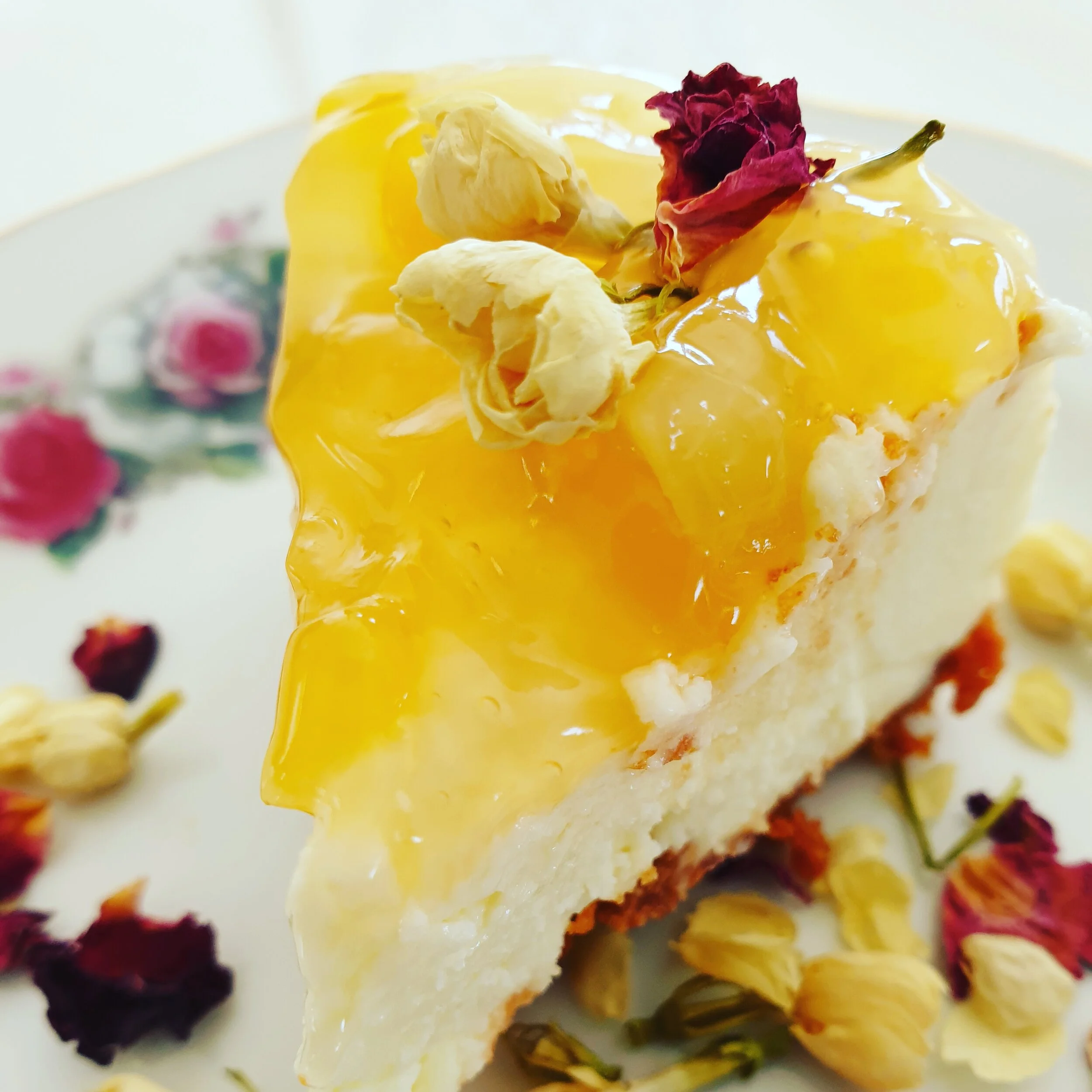 Simple touch to a supermarket-bought cheescake for last minute get together.