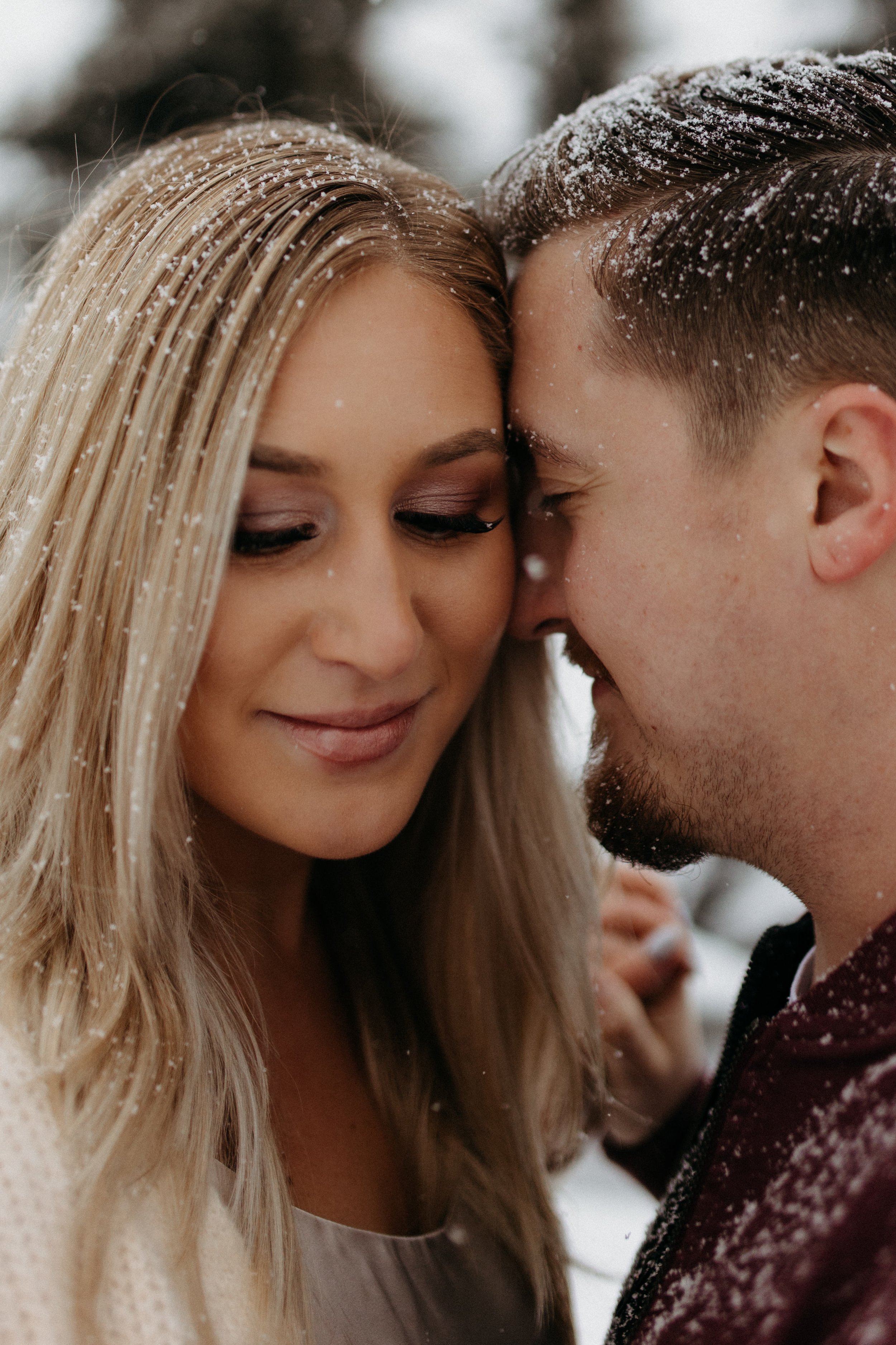 snowy anchorage alaska winter engagement session