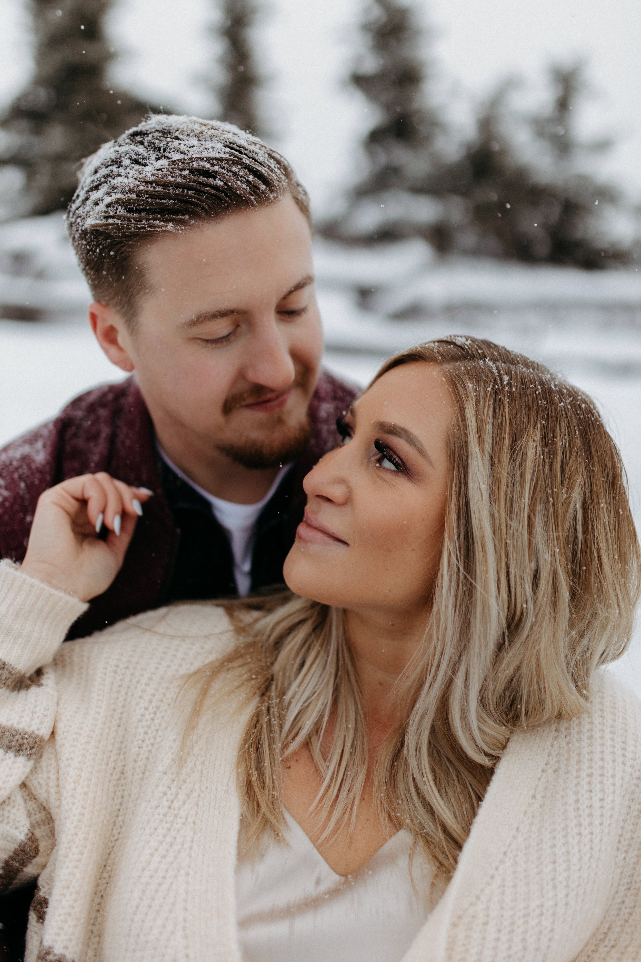 snowy anchorage alaska winter engagement session