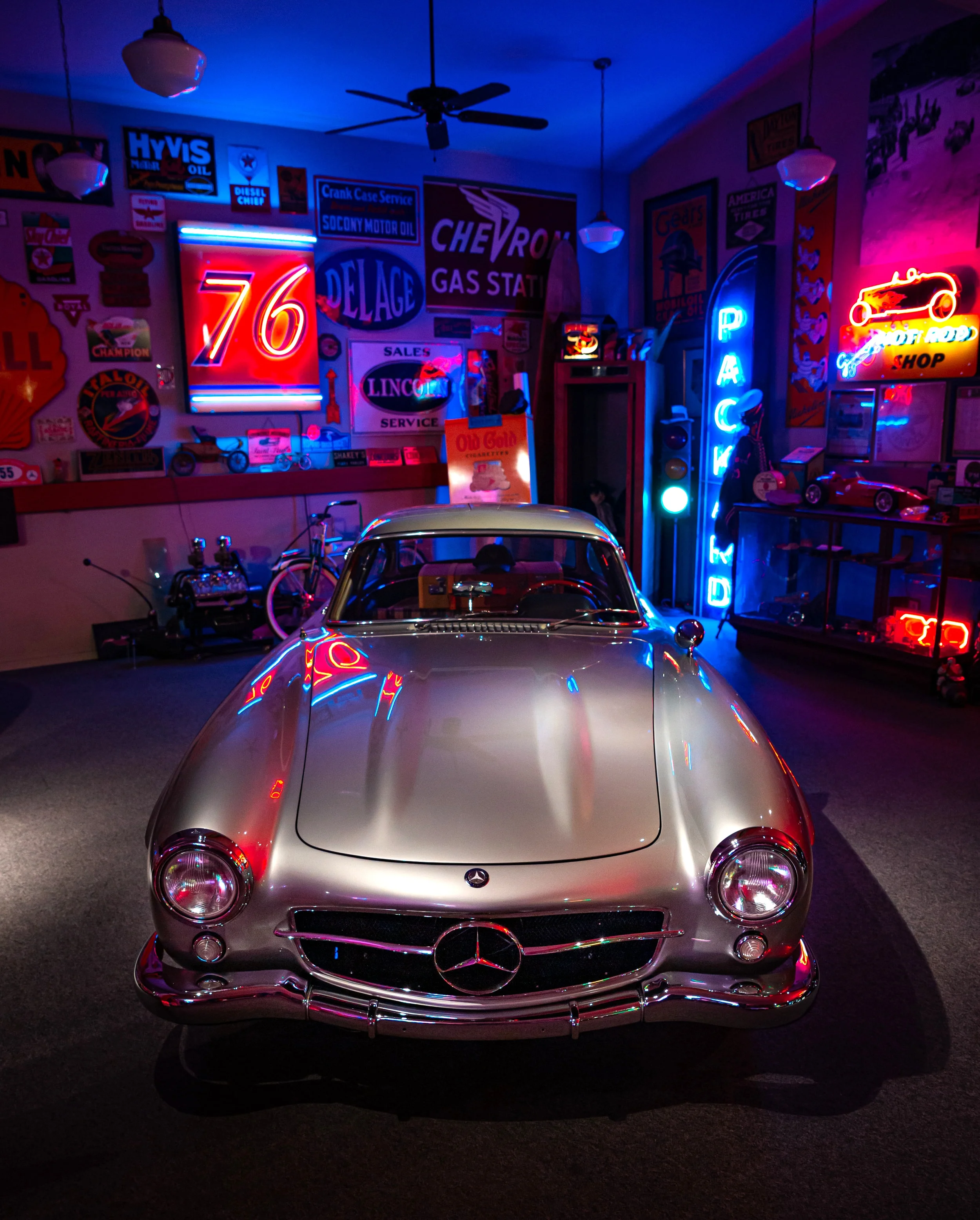 Neon Garage