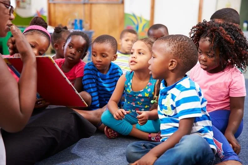 Hora del Cuento Bilingüe/Bilingual Story Time