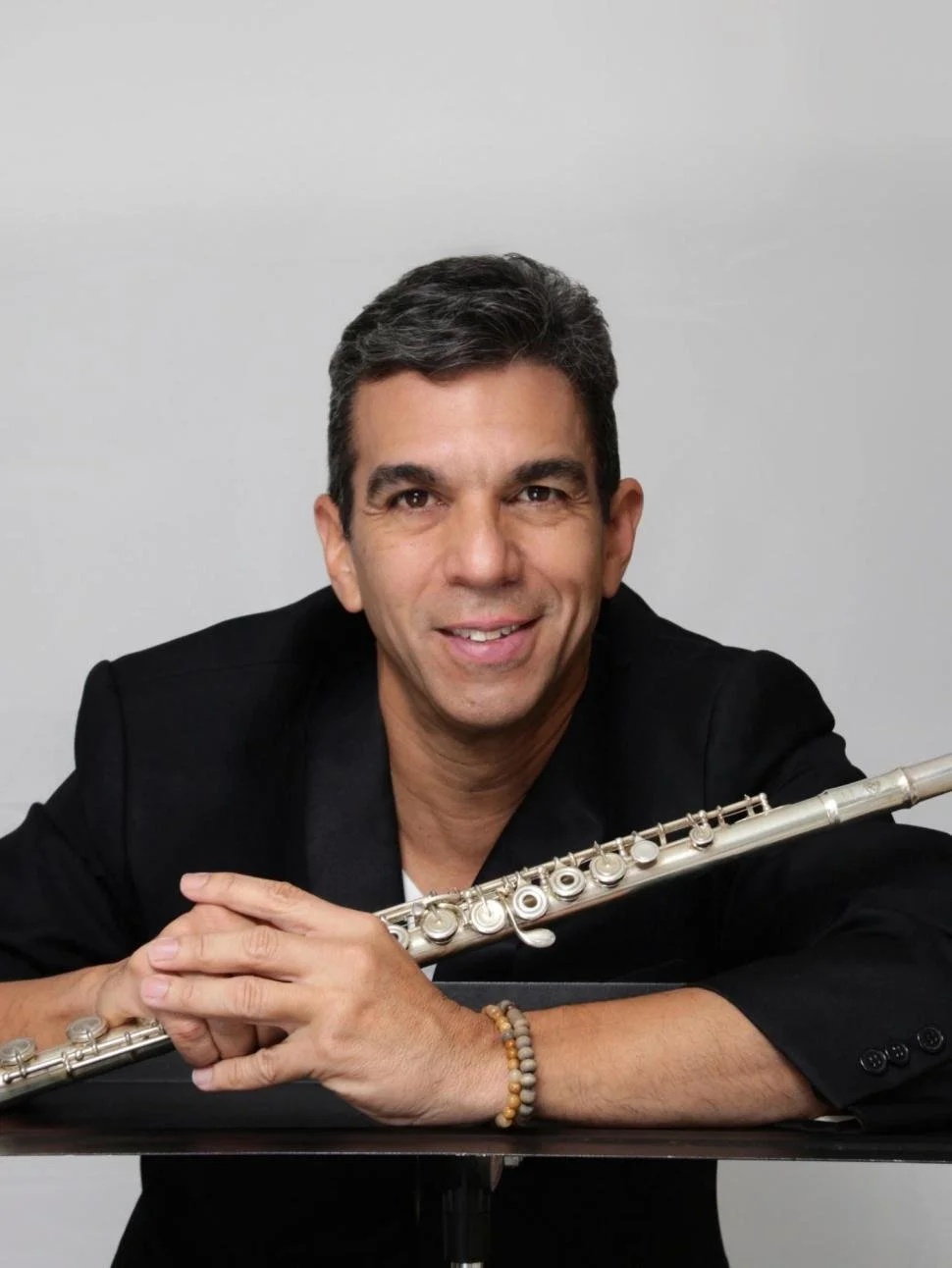 Huáscar Barradas Presents: The Unlimited Flute—From Bach to Madonna, It Is All Music