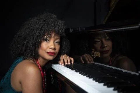 Zahili Zamora &amp; Friends