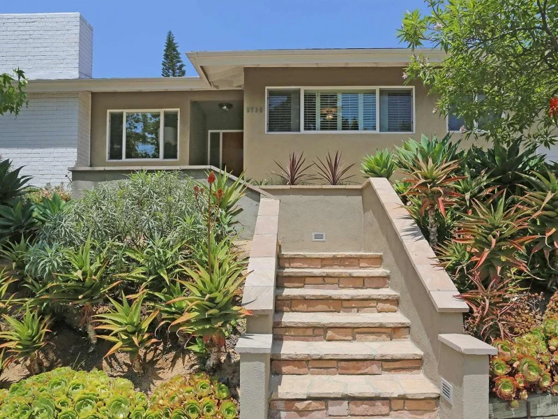 Leah-Lail_Los-Angeles_Real-Estate_properties_for-sale_real-estate-agent_laurel-pass_4-800x600.jpg