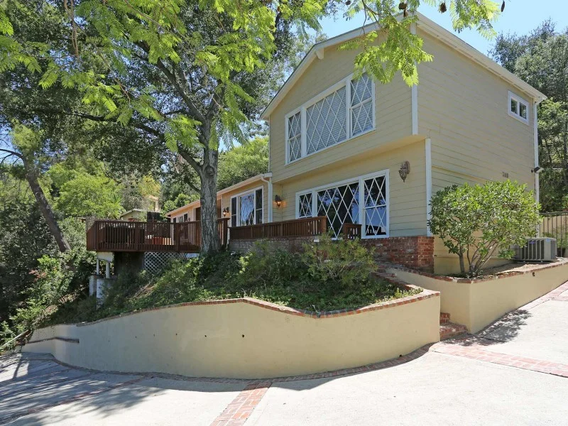 Leah-Lail_Los-Angeles_Real-Estate_properties_for-sale_real-estate-agent_sunshine-terrace_2-800x600.jpg
