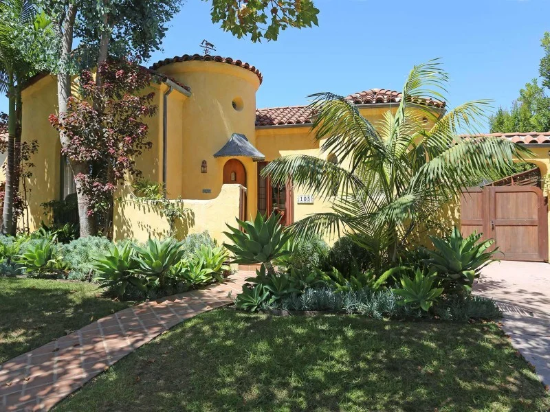 Leah-Lail_Los-Angeles_Real-Estate_properties_for-sale_real-estate-agent_la-jolla_6-800x600.jpg