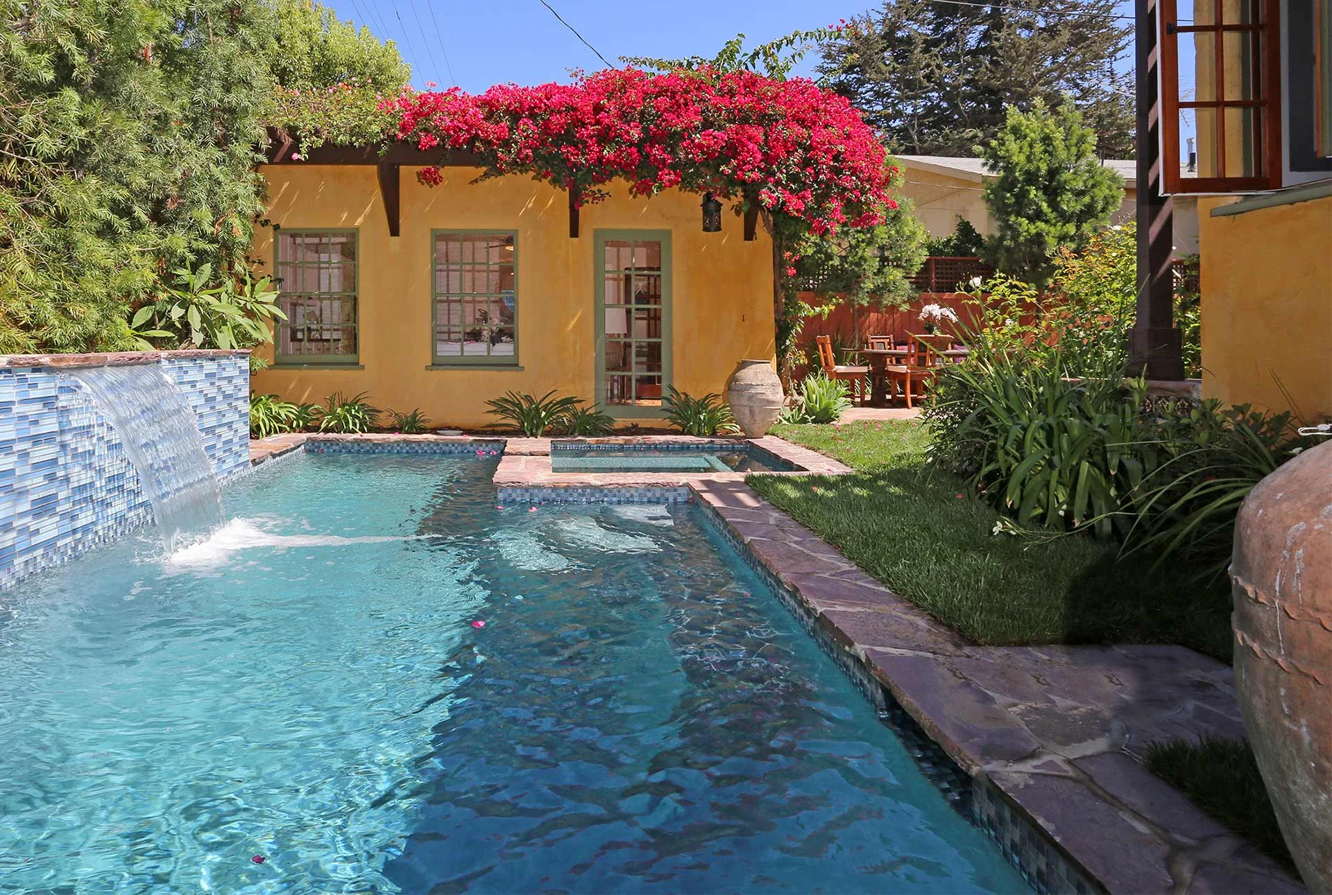 Leah-Lail_Los-Angeles_Real-Estate_properties_for-sale_real-estate-agent_la-jolla.jpg