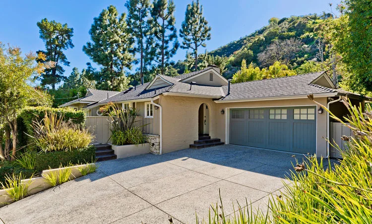 2277 Betty Lane - Beverly Hills